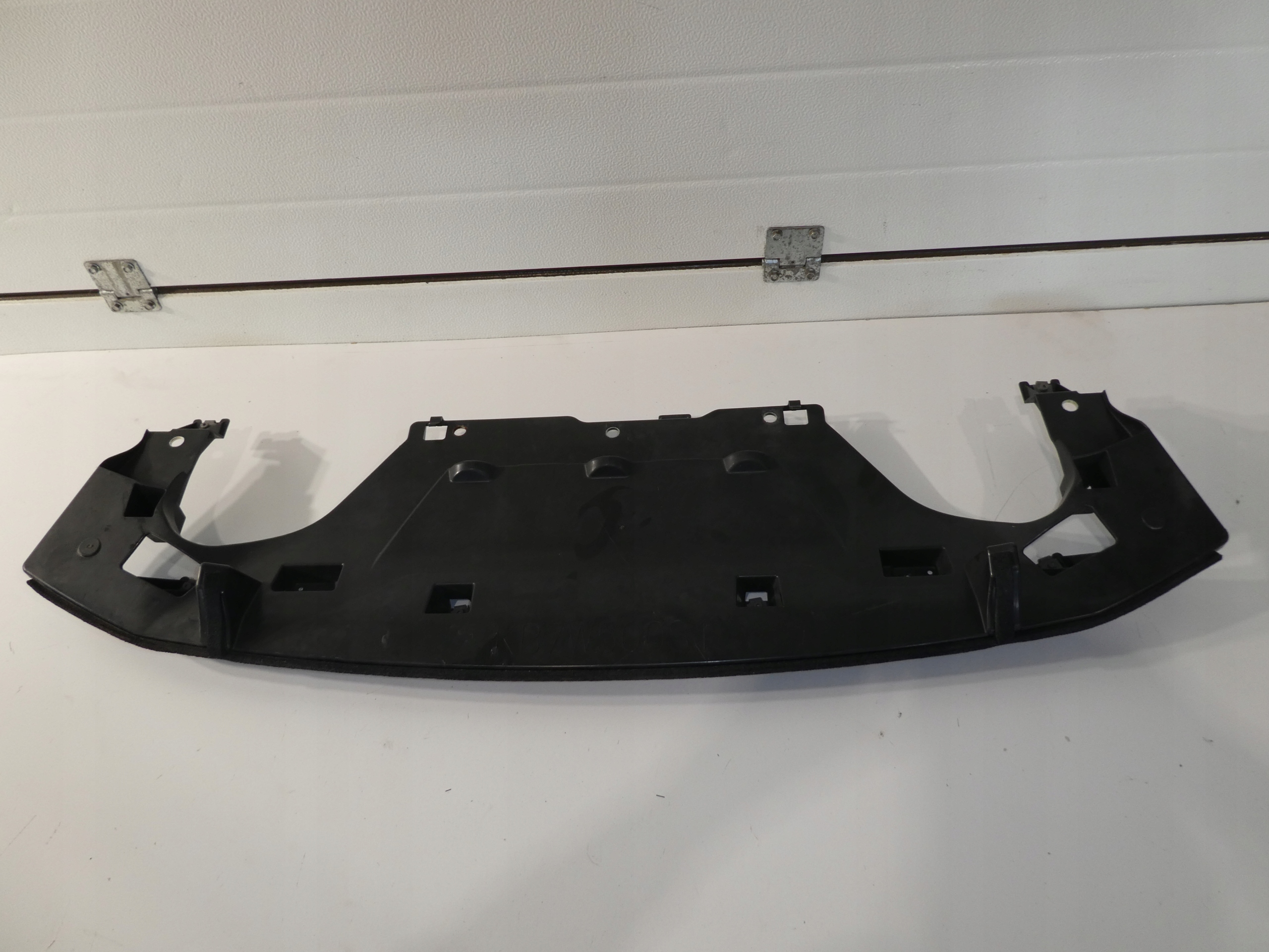 BLENDE ABDECKUNG DER STOSSSTANGE VORNE MAZDA CX5 II K2443