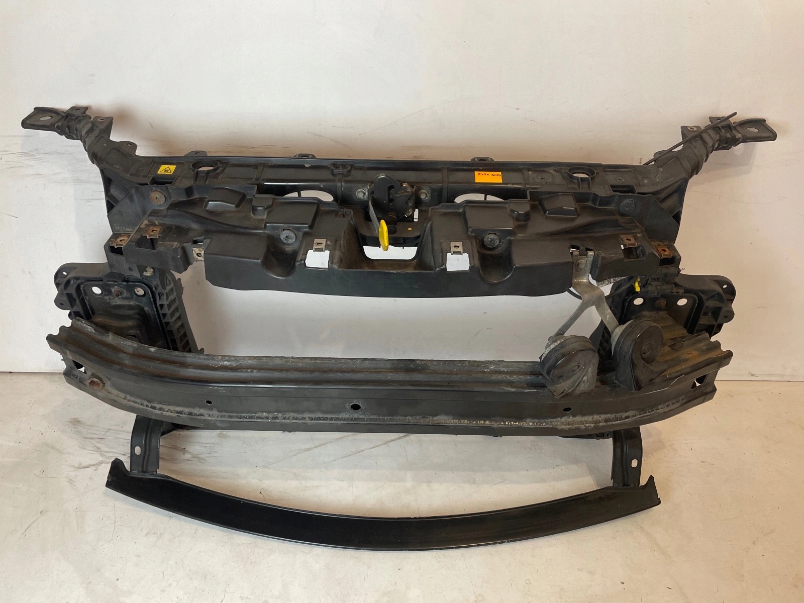 support panel for radiators pillar sider Alfa Romeo Mito