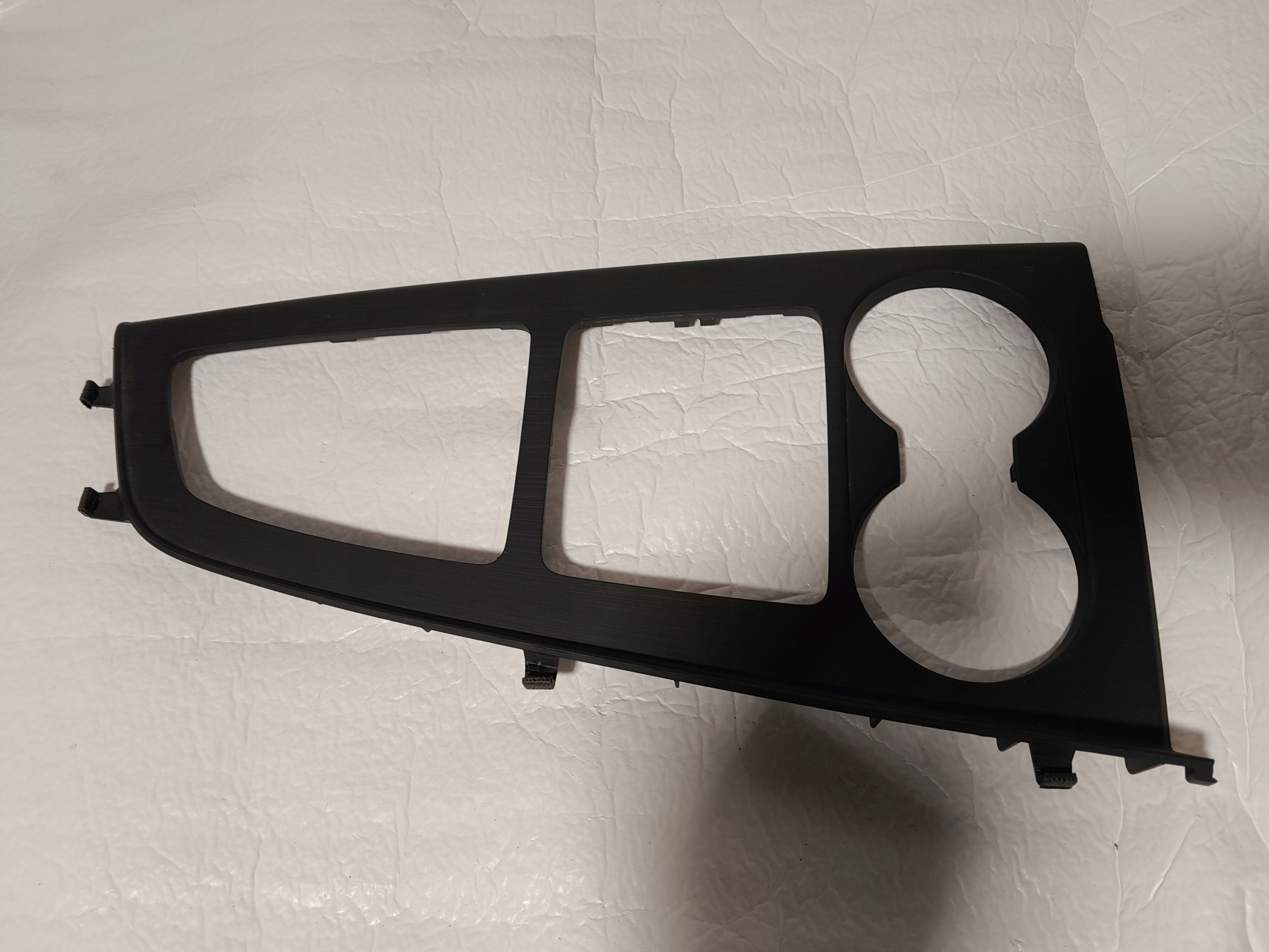 AUDI A4 B9 frame TUNELU SRODKOWEGO 8W1864241A