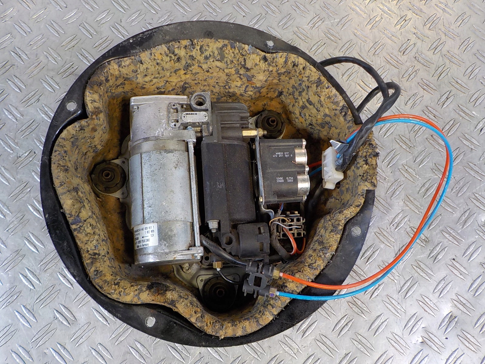 BMW KOMPRESOR ZAWIESZENIA POMPA NIVO