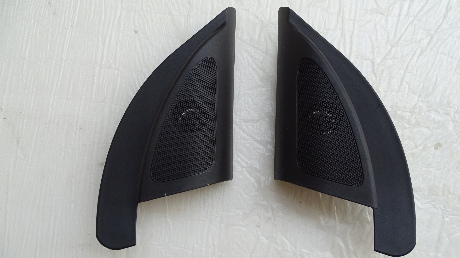 TROJKAT OSLONA GLOSNIK LEWY HYUNDAI IX35 2010-