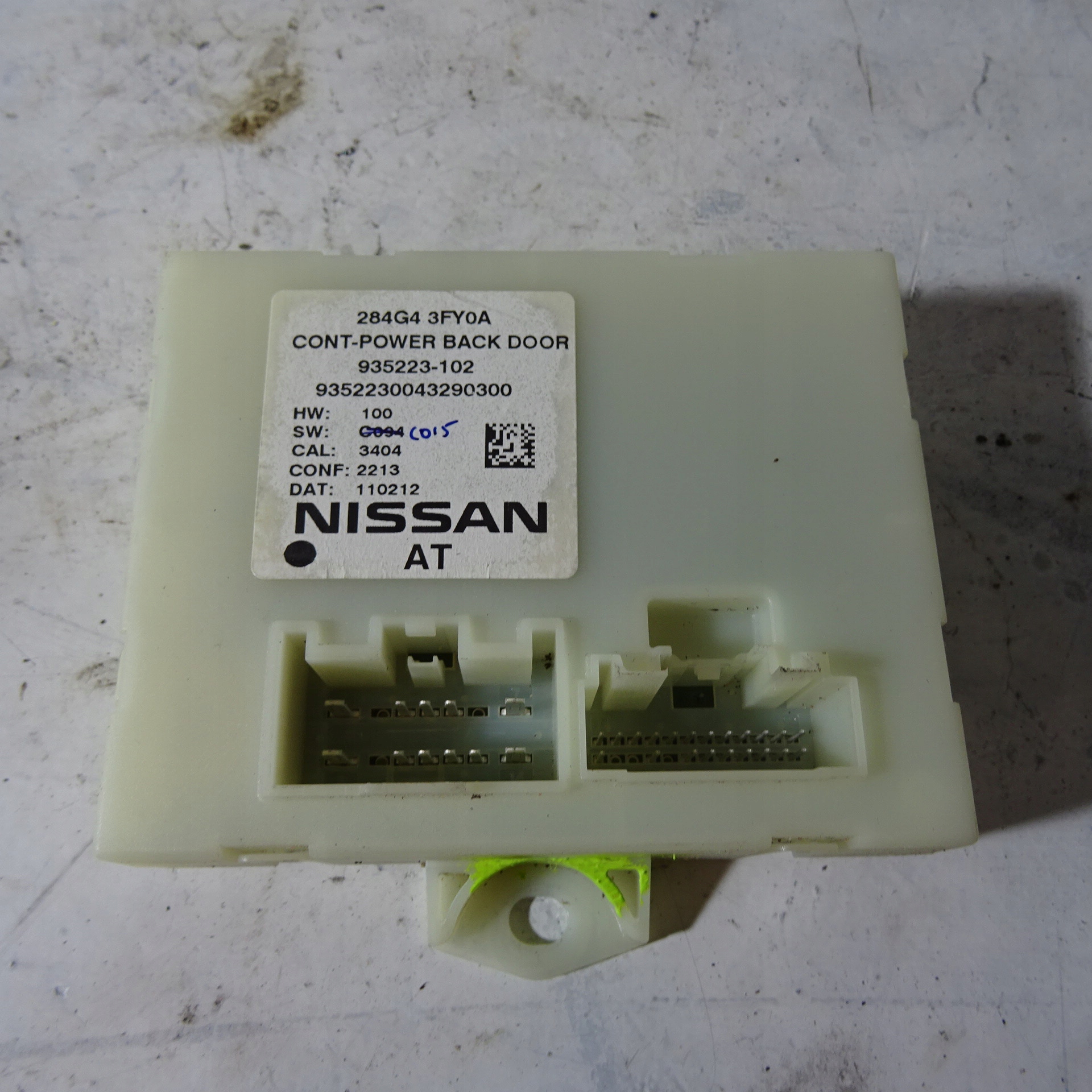 INFINITI FX30 II Module Arrière du capot 284G43FY0A