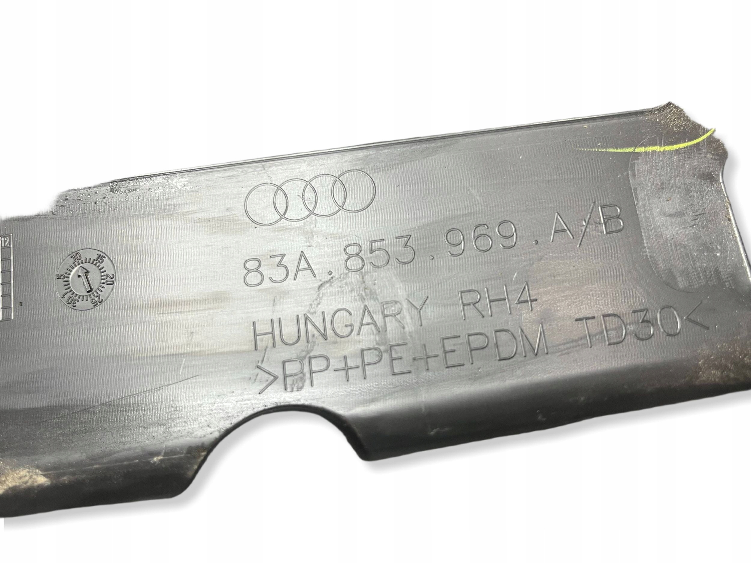 AUDI Q3 II moulding door right front 83A853960A/B