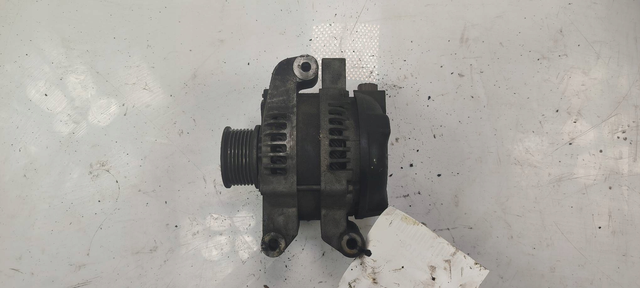 ГЕНЕРАТОР 27060-0r011 TOYOTA AURIS И