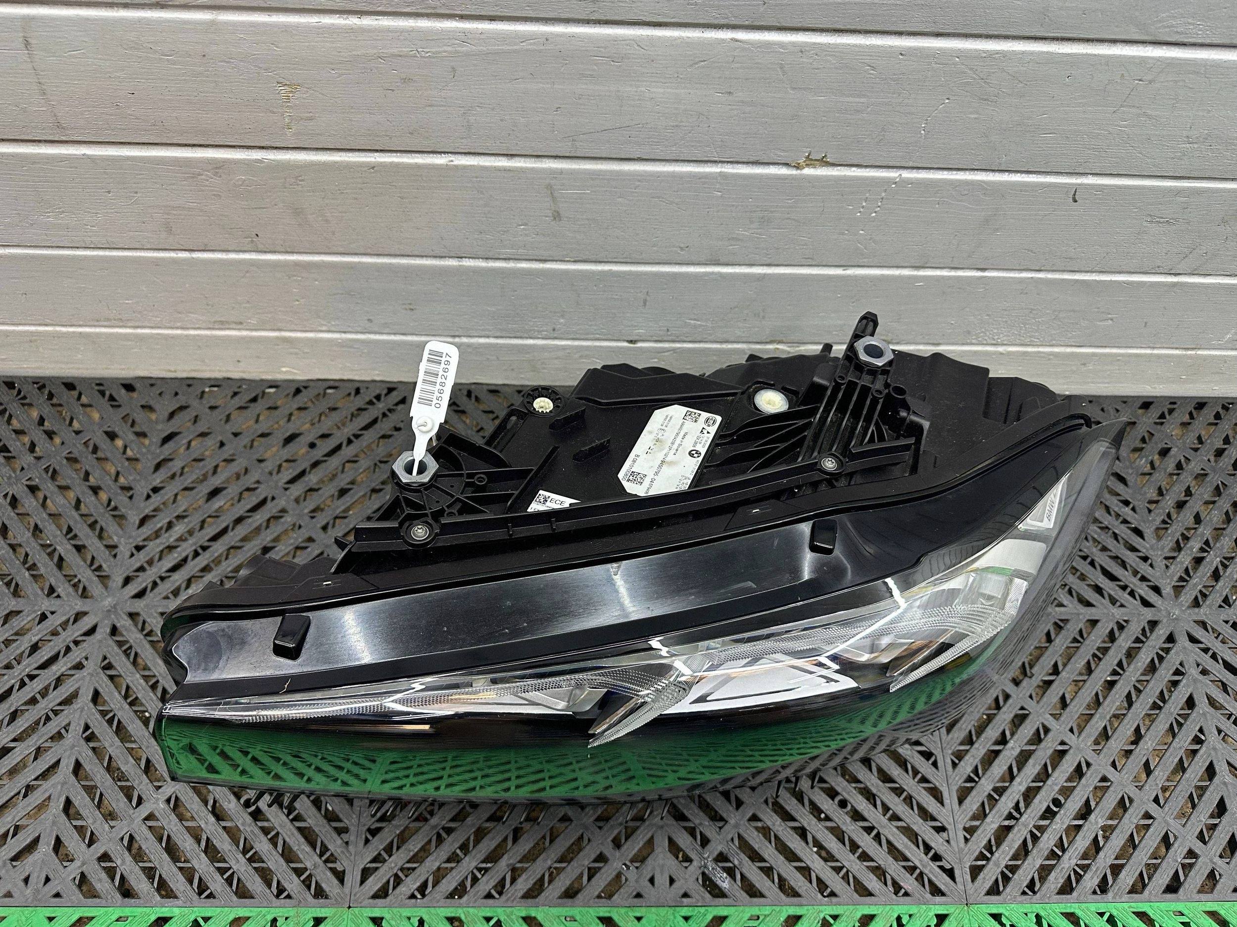 light front side left BMW 3 G20 G21 LCI LIFT 9450795