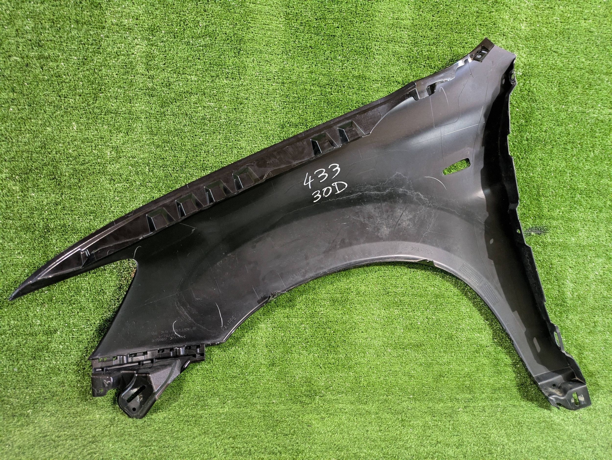 fender front right front MITSUBISHI ASX 10- NR.B662