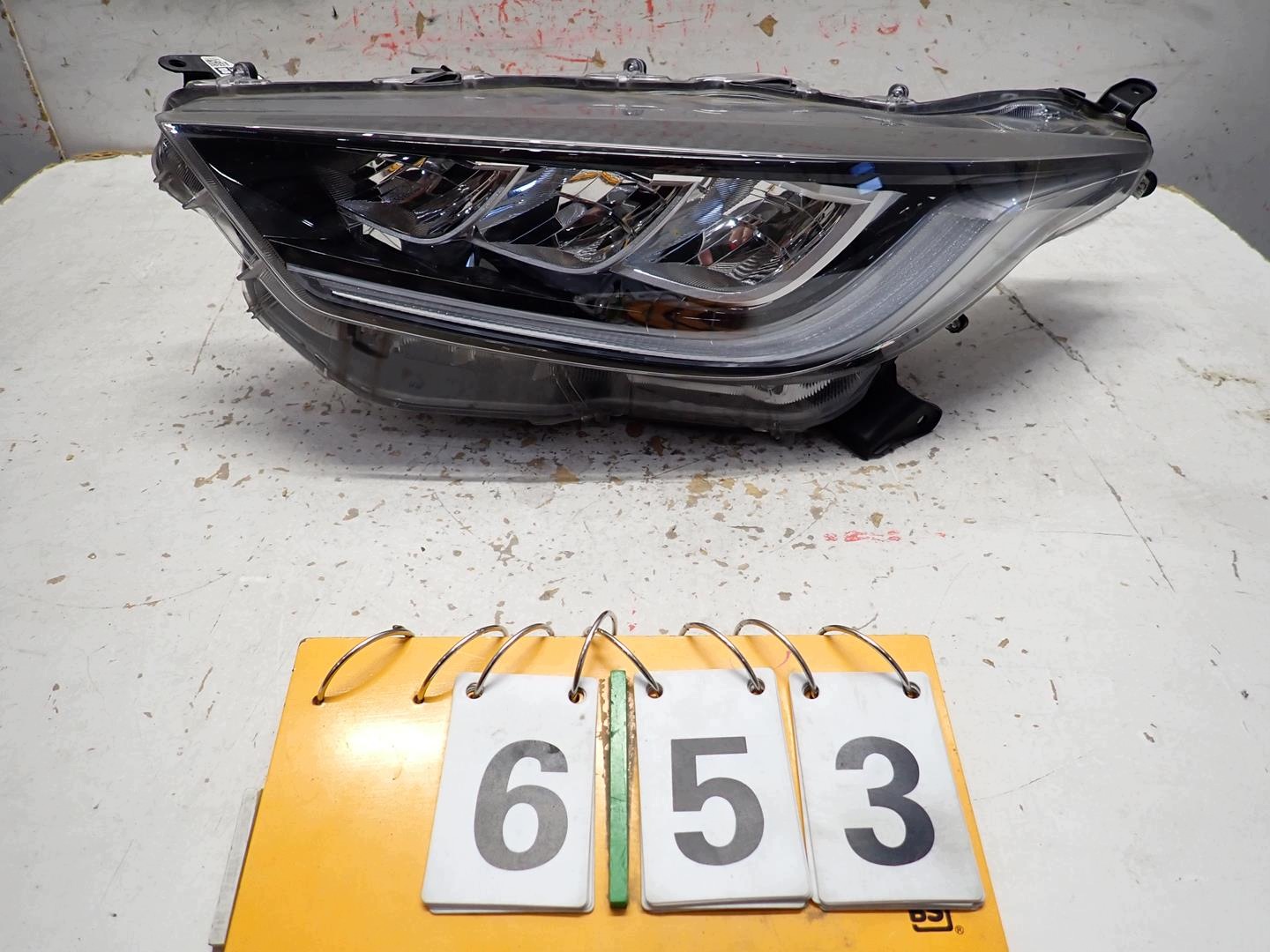 light front front left TOYOTA YARIS IV 2020- FULL LED 0048401