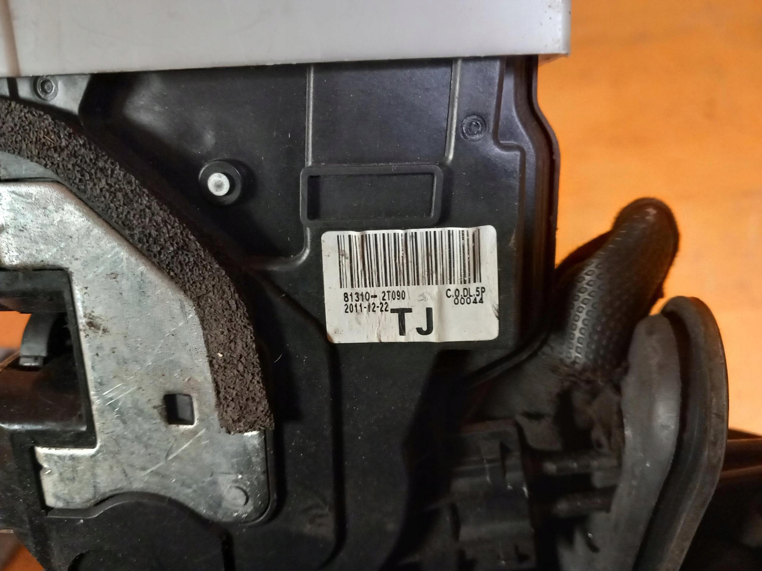 lock door left front 5 PIN KIA OPTIMA III 81310-2T090 10-15