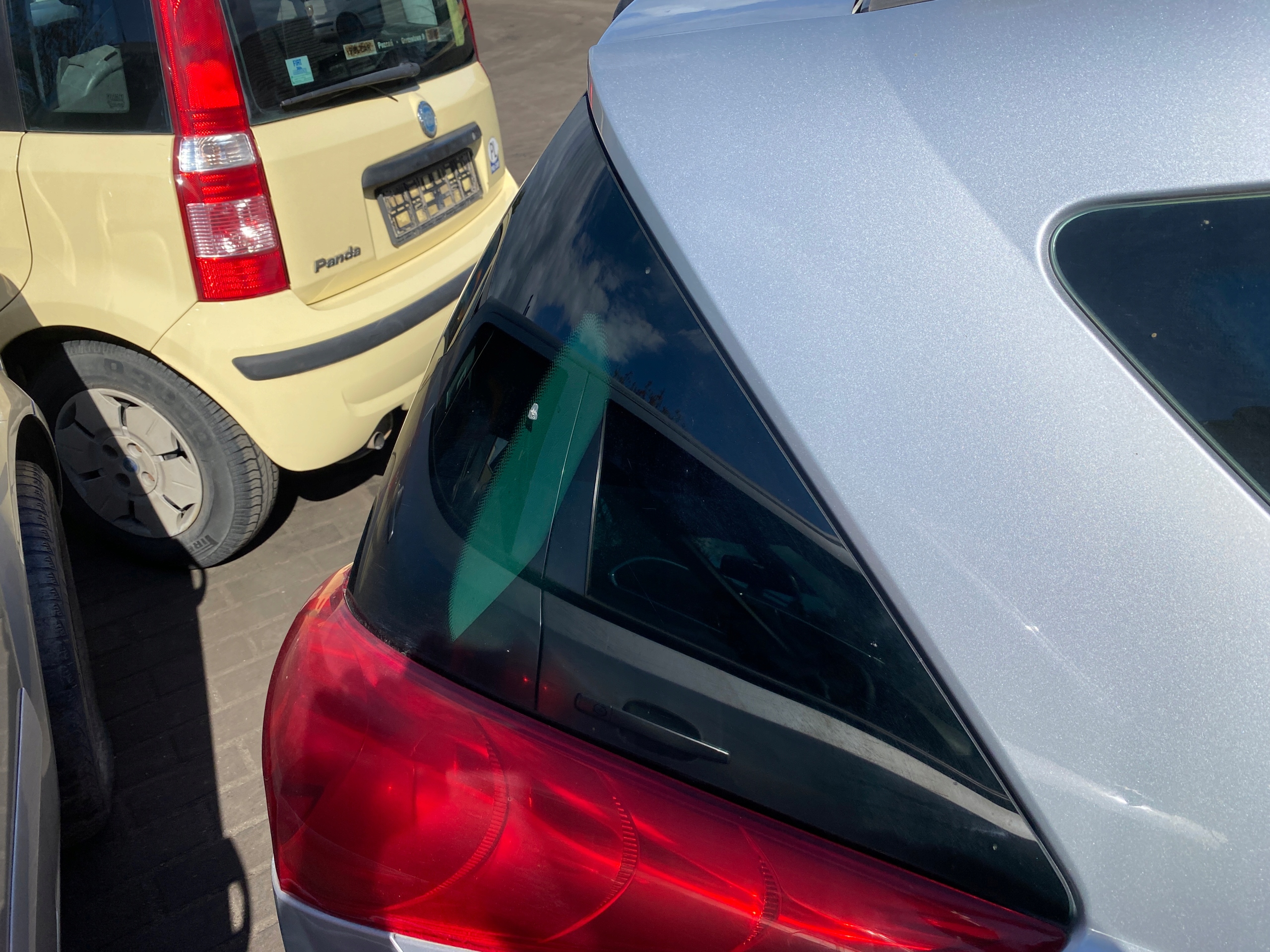window bodywork side right przy klepie Peugeot 207 SW 07-13