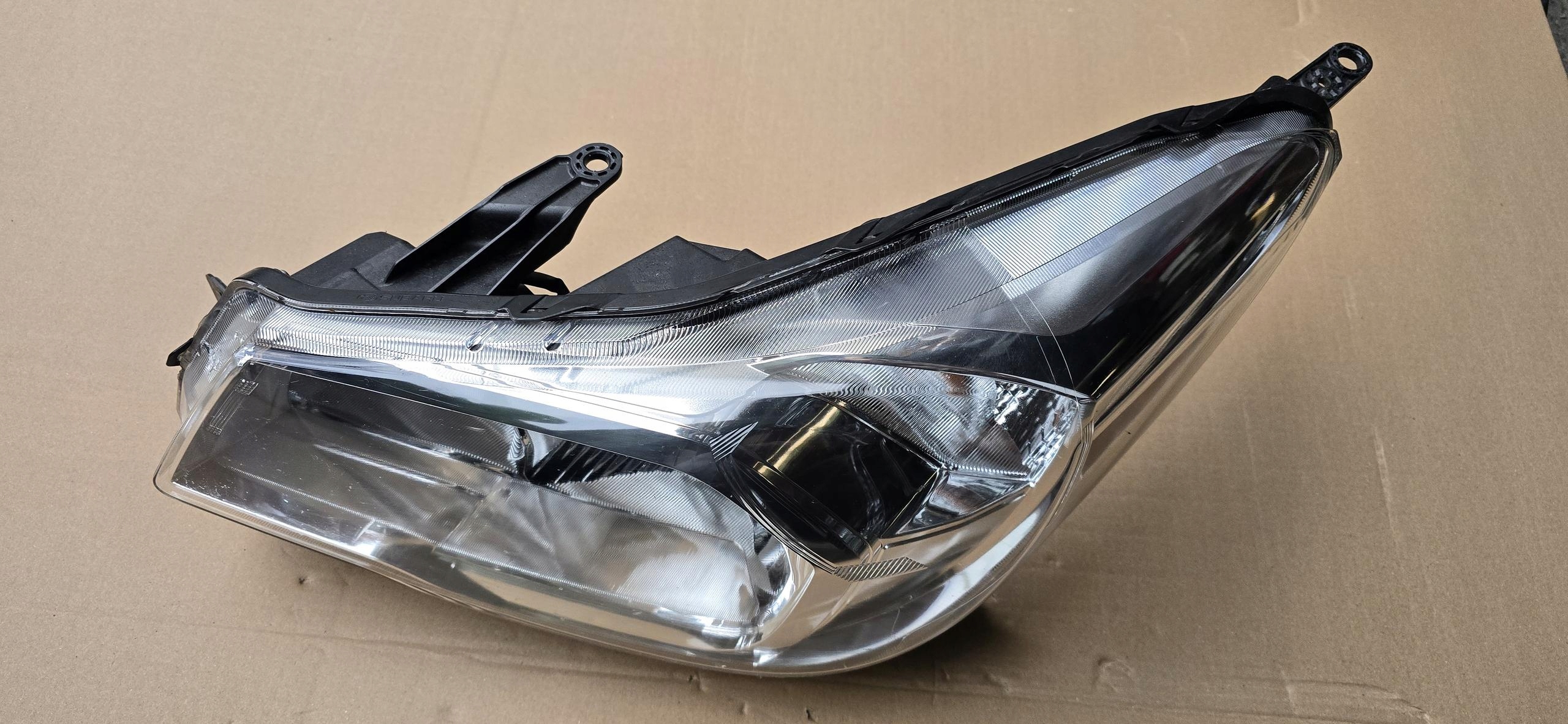 light front SUBARU forester 4 IV before lift zwykla left