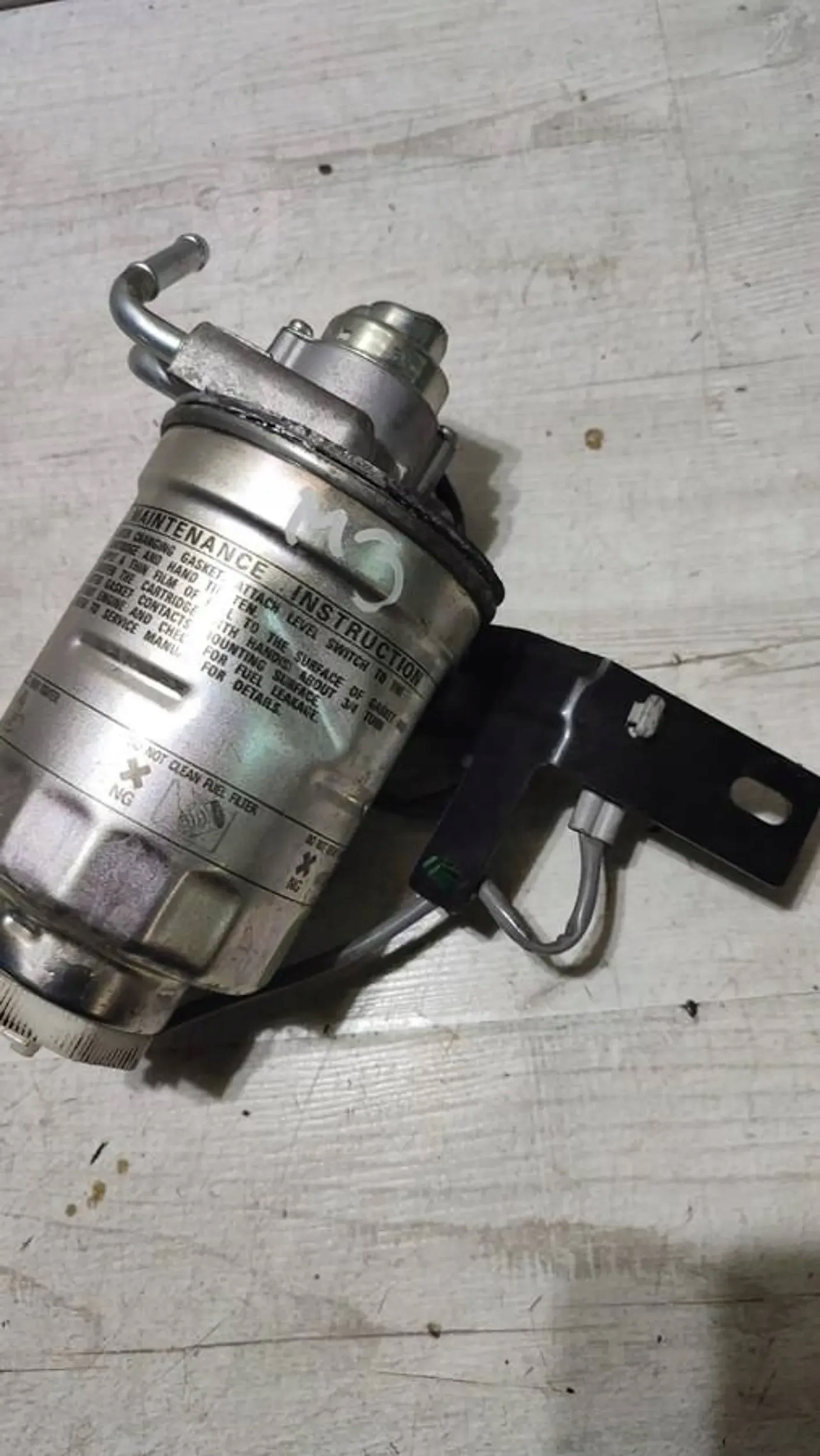 Mazda 3 III BM 17r 1.5d filter goriva držač držač
