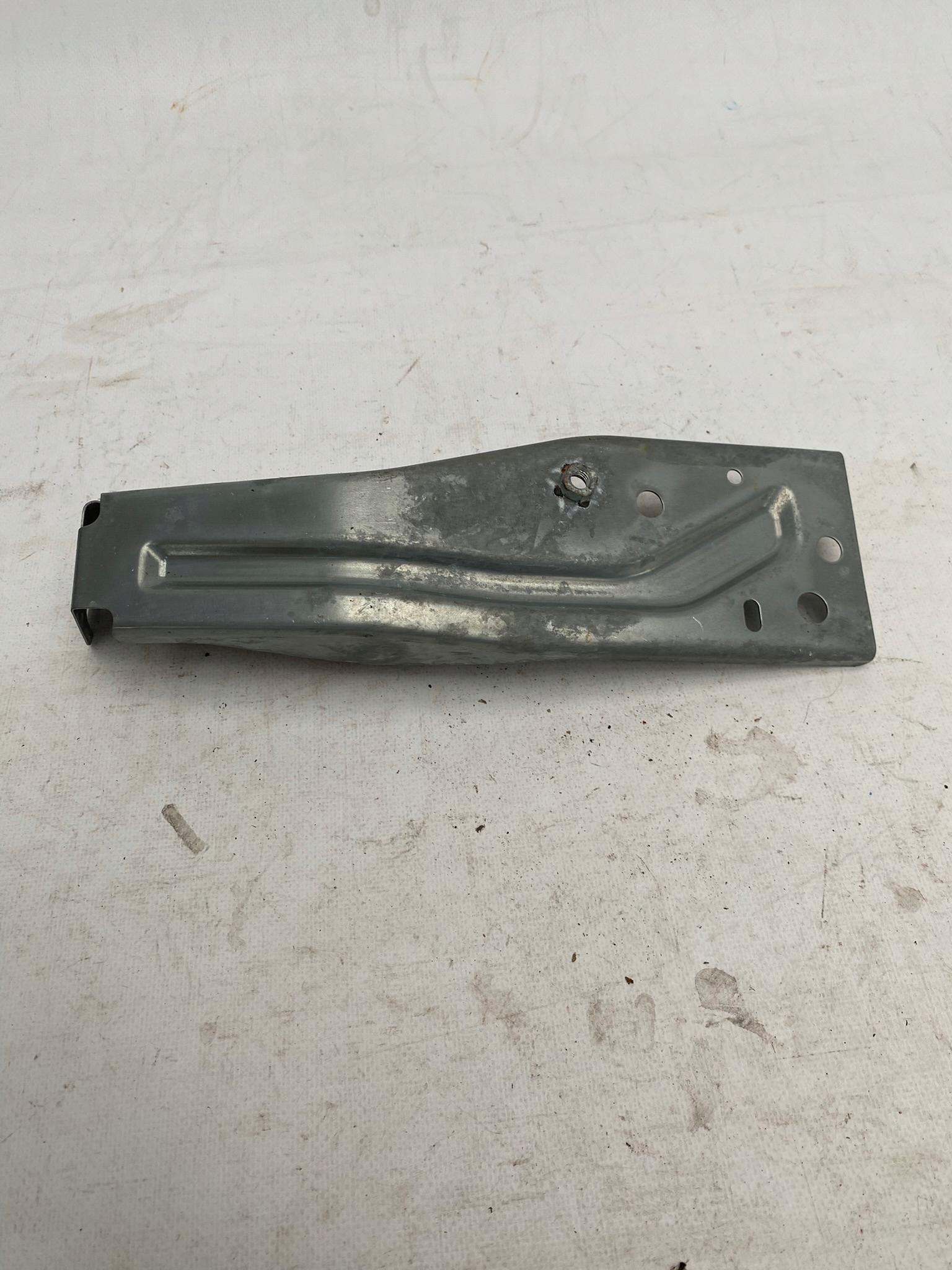 MITSUBISHI ECLIPSE CROSS 17- holder siders of a bumper right front