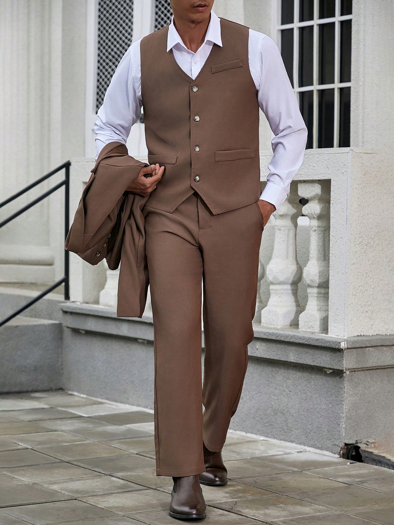 Pánský Třídílný Elegantní Obchodní Oblek V Hnědé Barvě Shein M