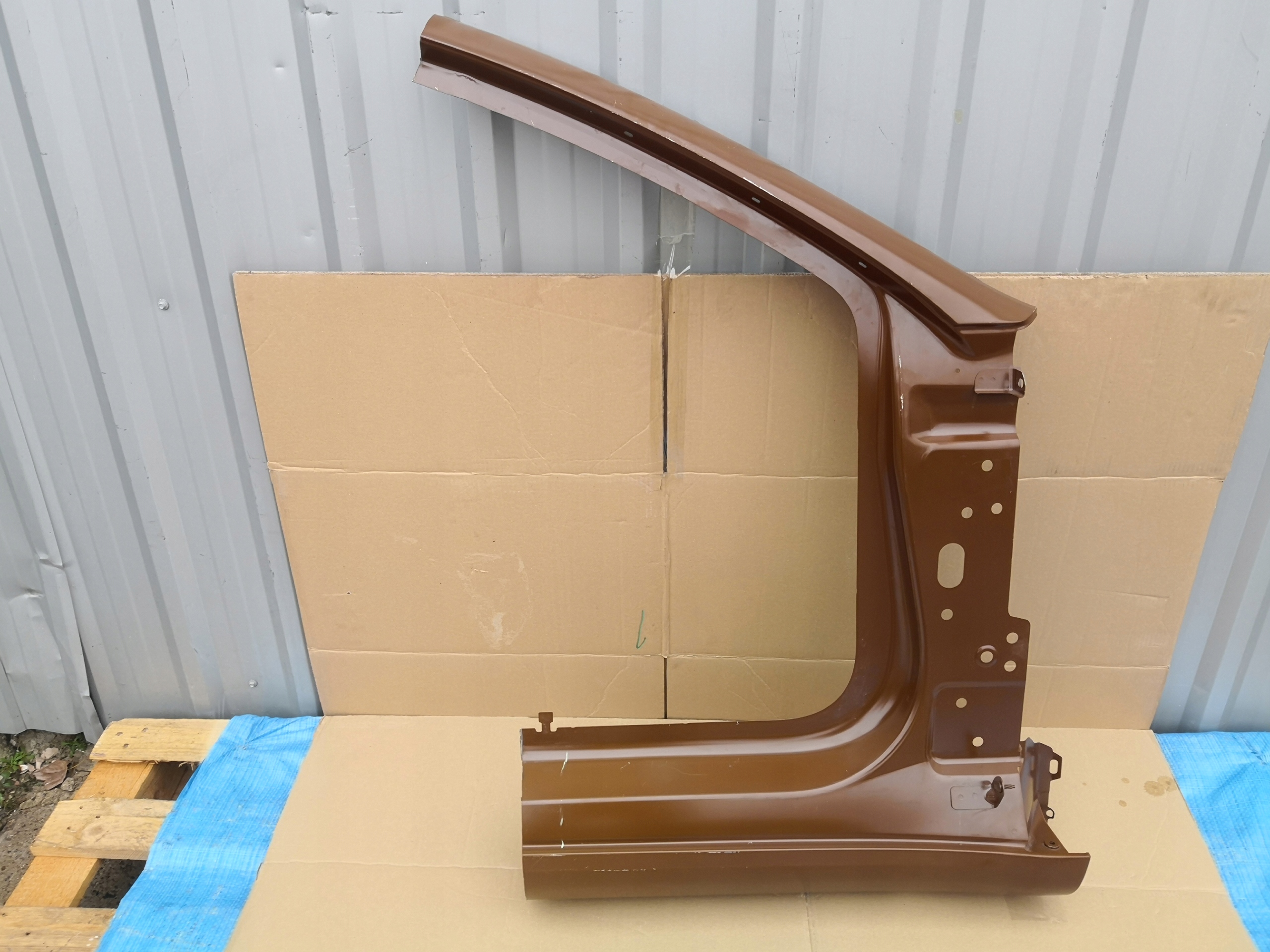 M3 - ТЕСЛА МОДЕЛЬ 3 ПОРІГ ОБШИВКА ПРАВИЙ СТОВП НОВИЙ