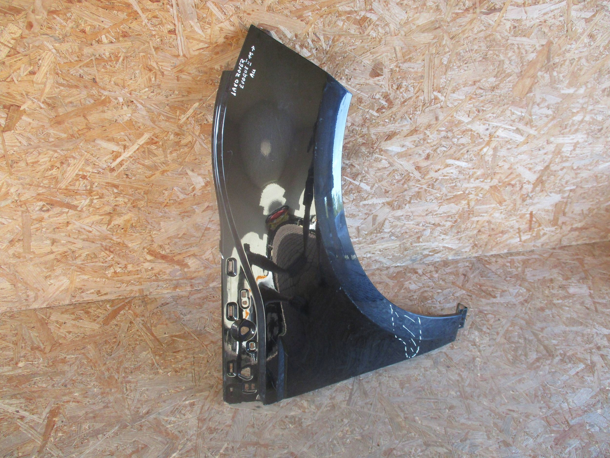 fender front front right LAND ROVER EVOQUE II 19
