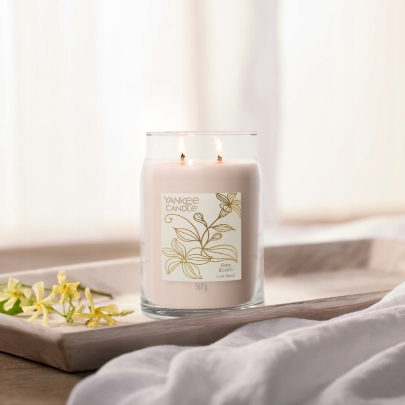 Velká svíčka Signature Slow Bloom Yankee Candle