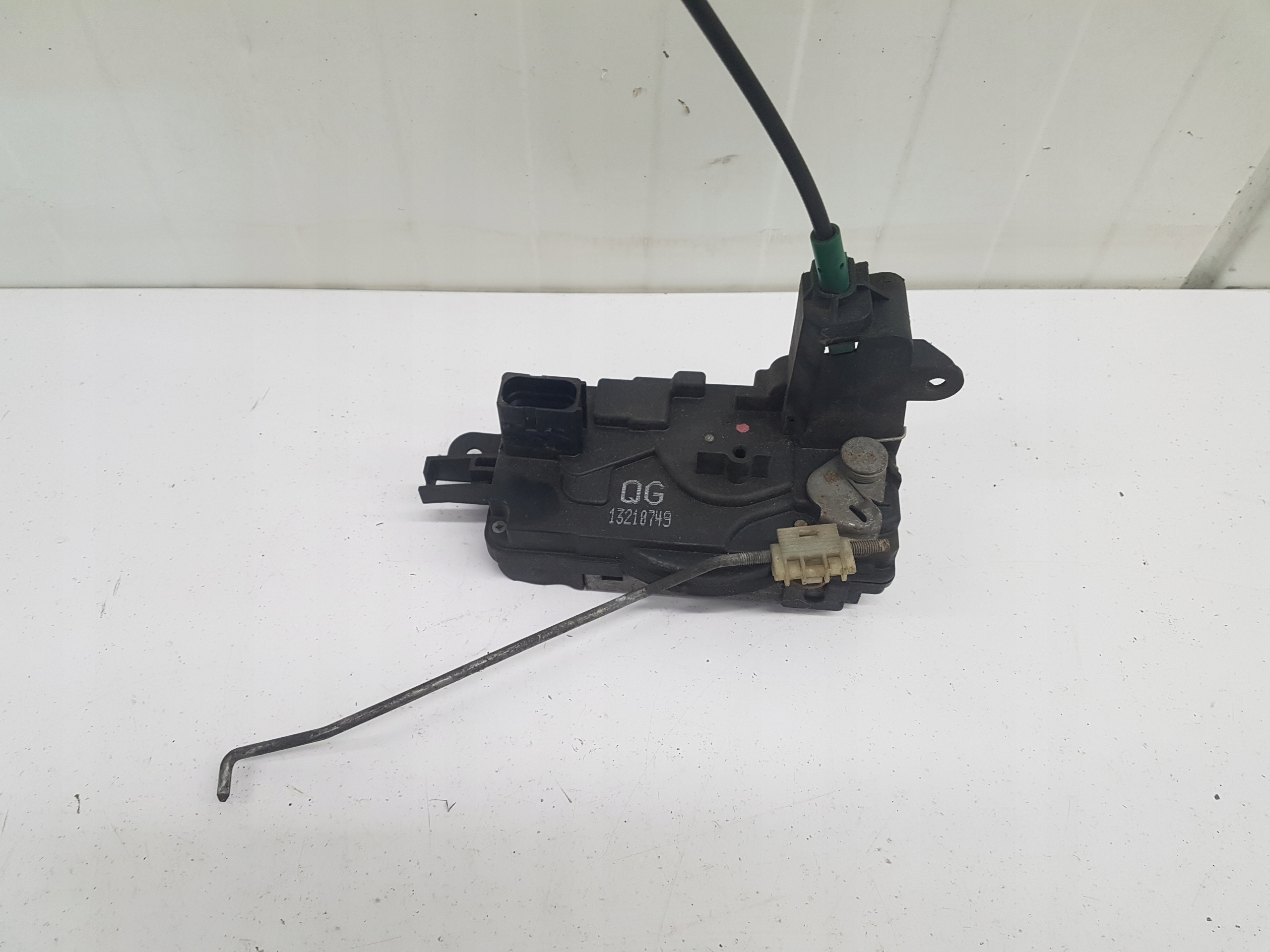 lock door right front OPEL ASTRA H 5 PIN 13210749 QG