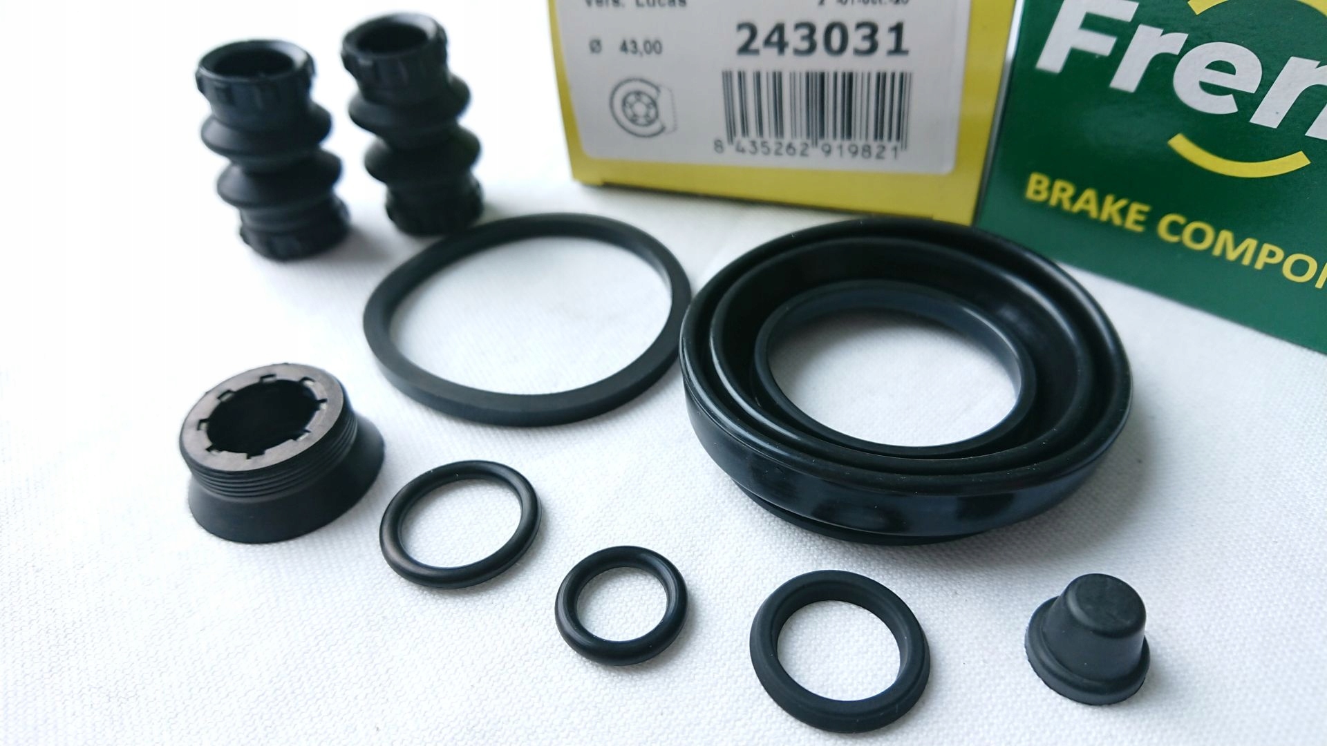 ZESTAW NAPRAWCZY ZACISKU TYŁ VW PASSAT B5 PHAETON Producent części Frenkit