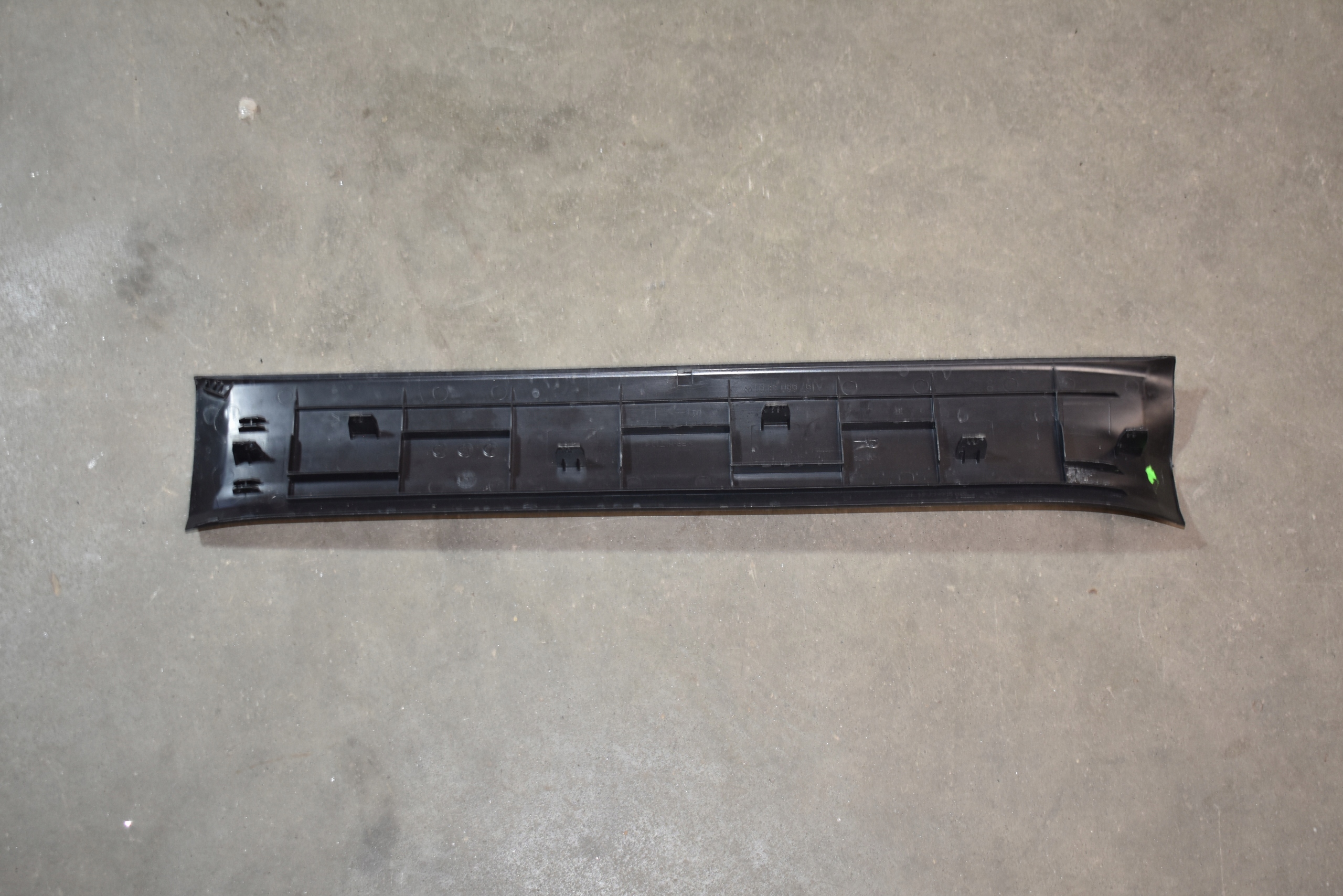 IDEALNA moulding cap threshold right MERCEDES W167 X167 1