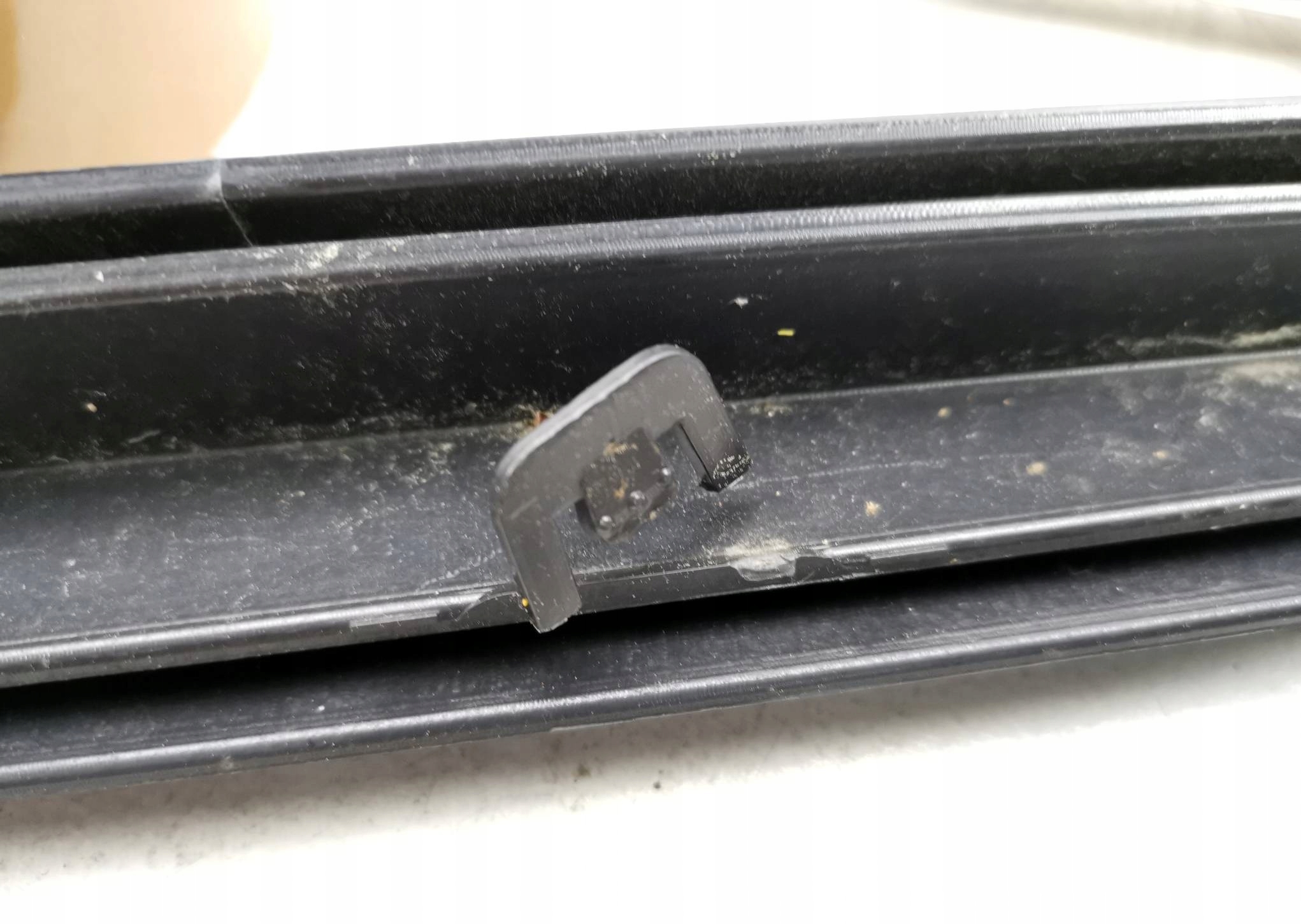 OSŁONA NAKŁADKA PROGU MERCEDES W205 2056981554 Typ samochodu Samochody osobowe