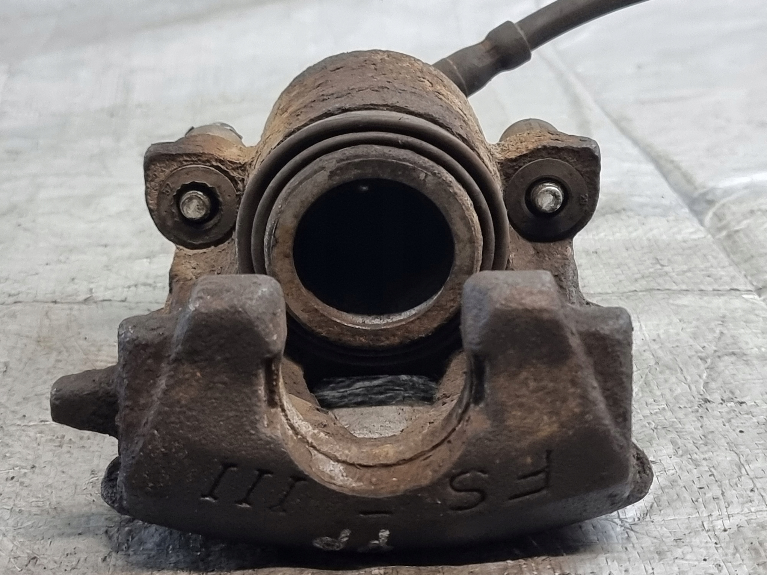 caliper brake right front SKODA OCTAVIA and 1.6B 75kW 01r