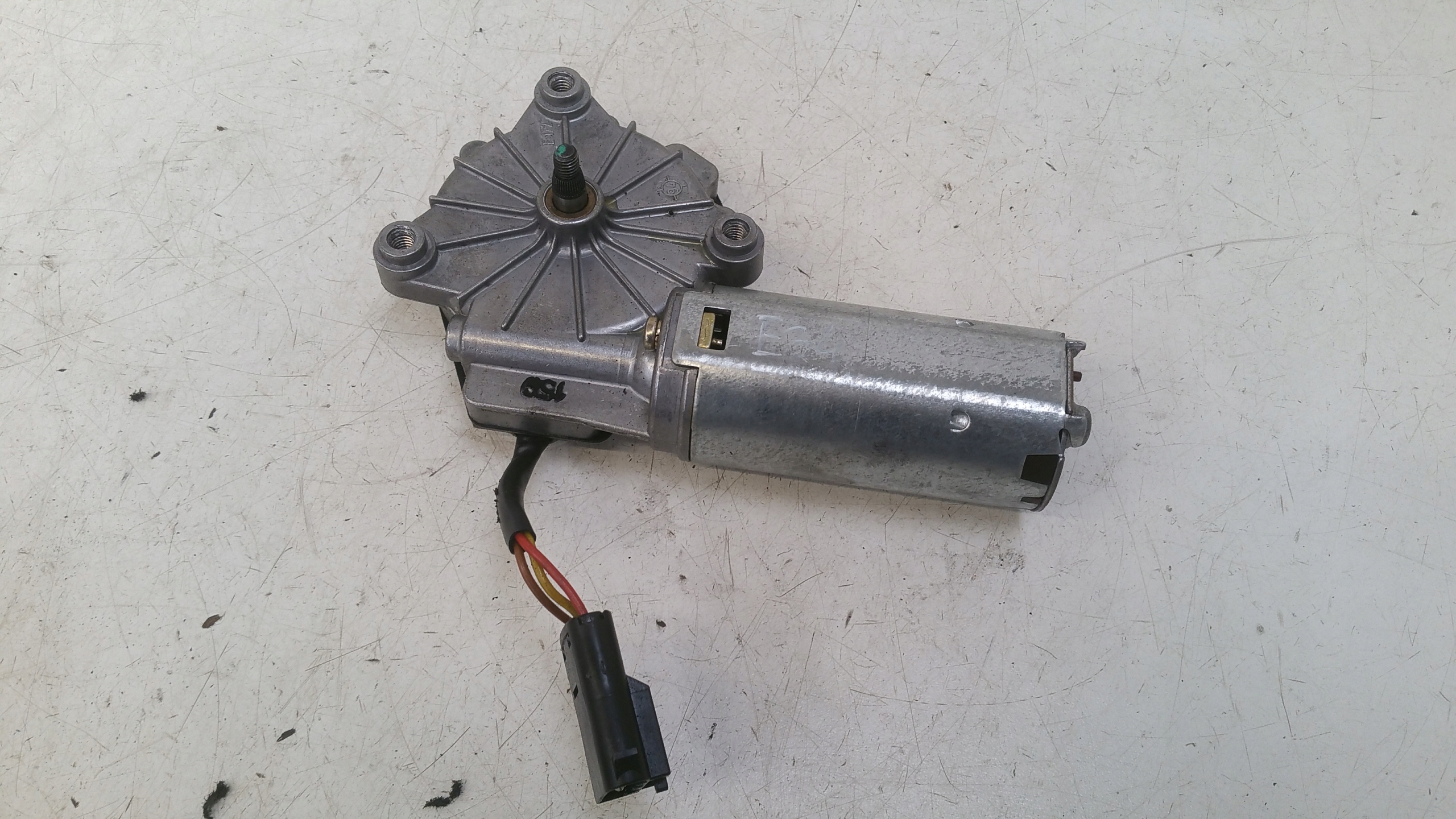 motor ablaktörlők far 1391801 BMW E34
