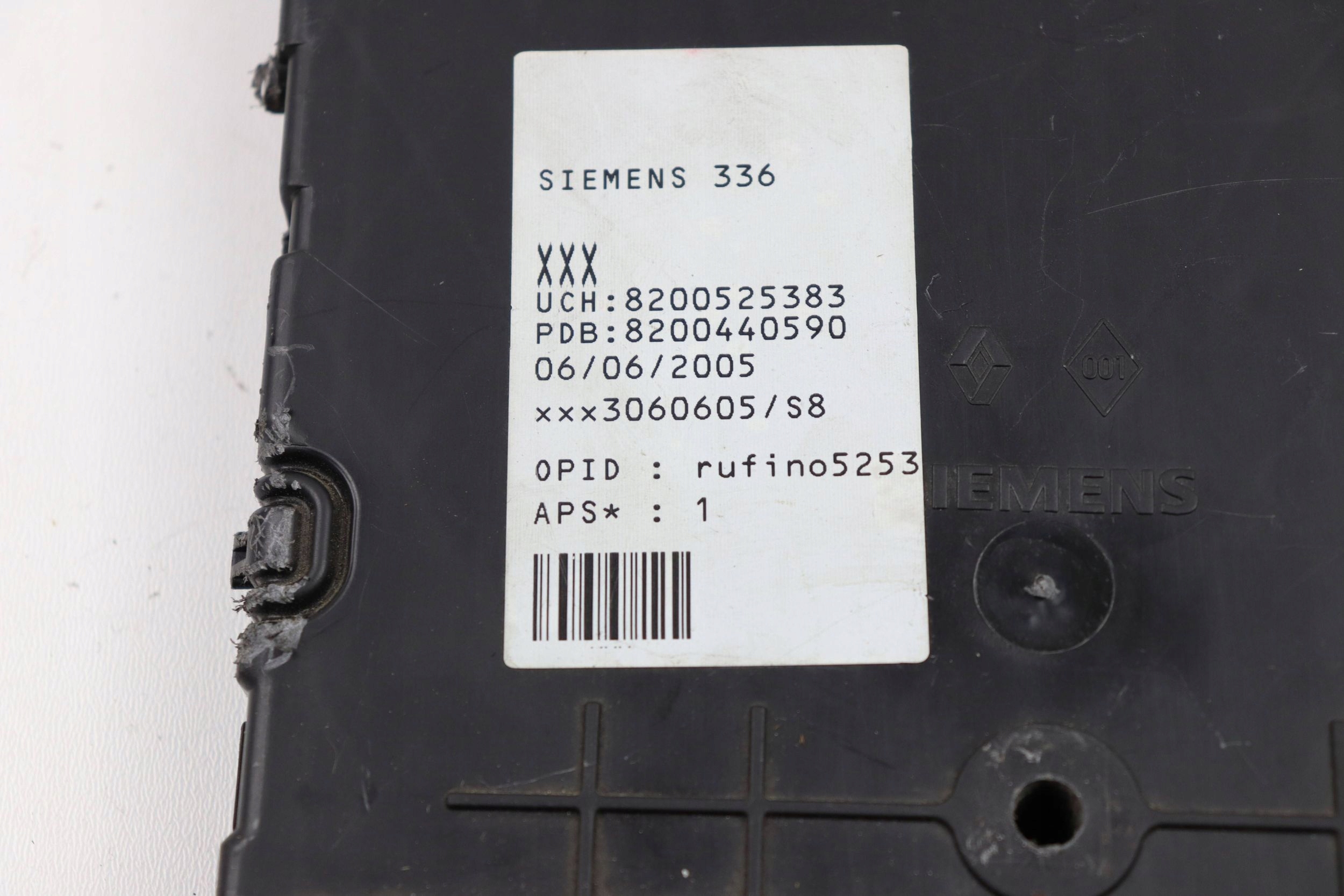 RENAULT SCENIC II module fuse box BSI 8200525383 S118400140D