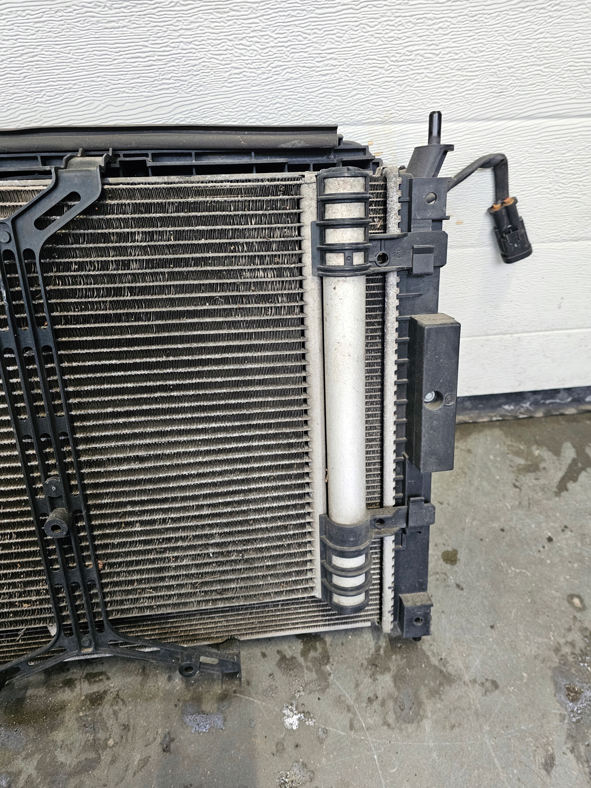support panel for radiators radiator PEUGEOT 308 T9 LIFT 1.5 BLUE HDI
