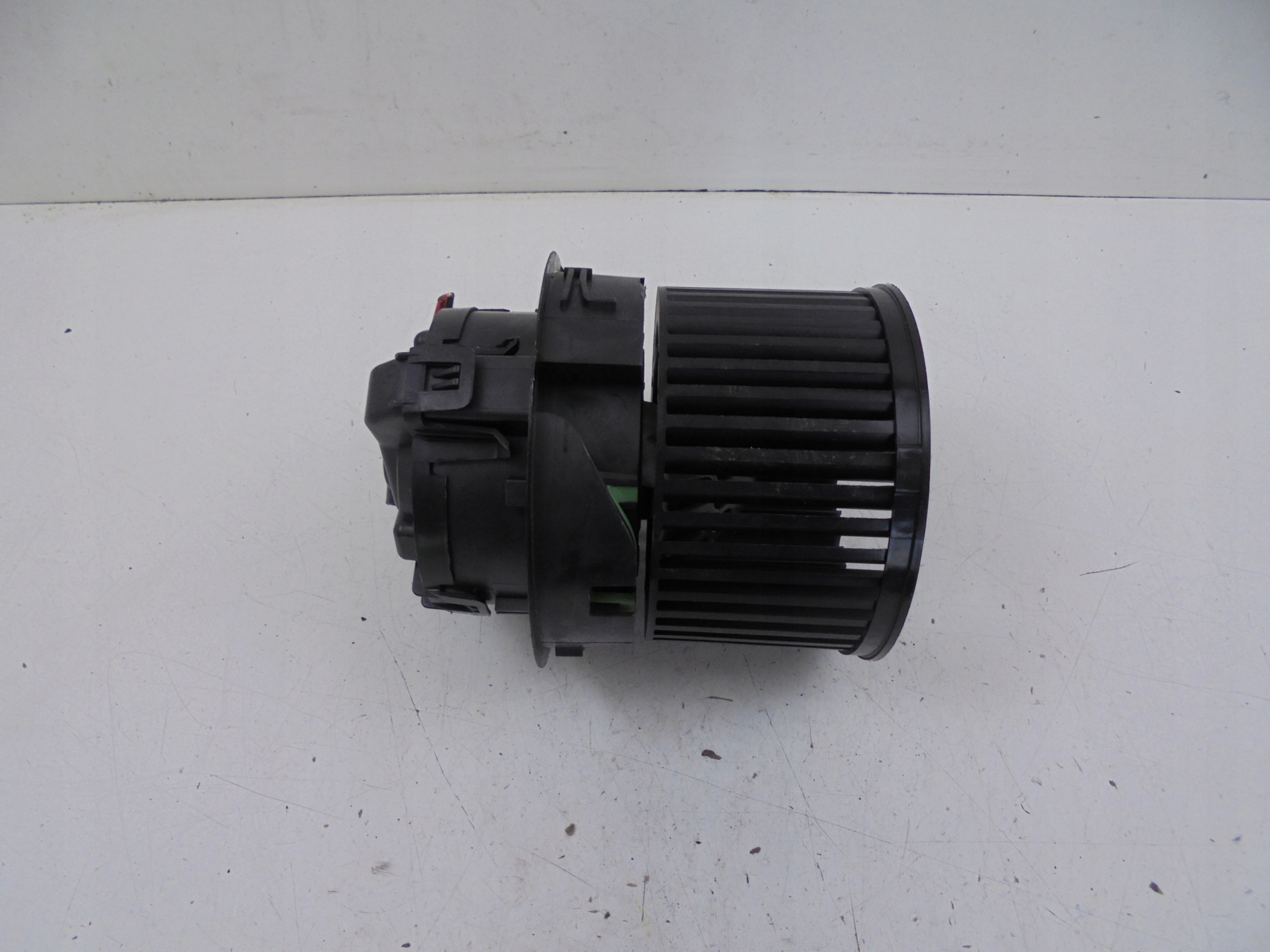 WENTYLATOR DMUCHAWA T1013140A PEUGEOT CITROEN Producent części Peugeot OE