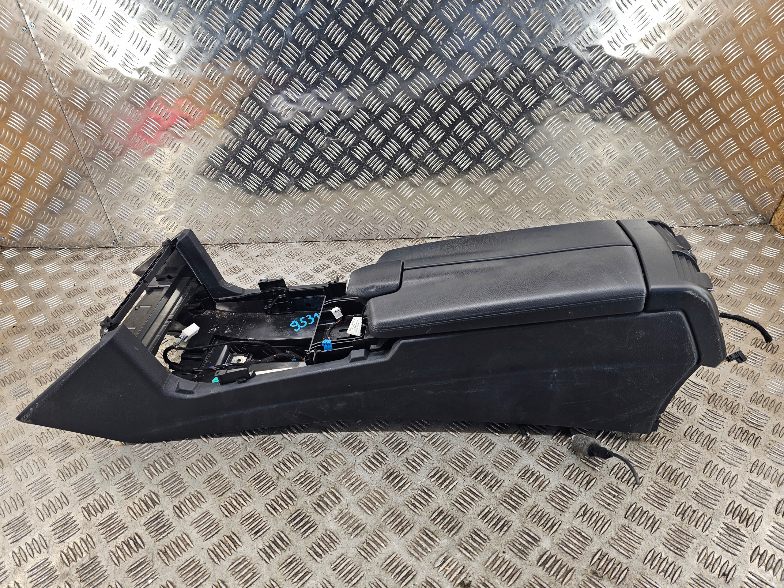 MERCEDES W212 TUNEL central armrest A212680185
