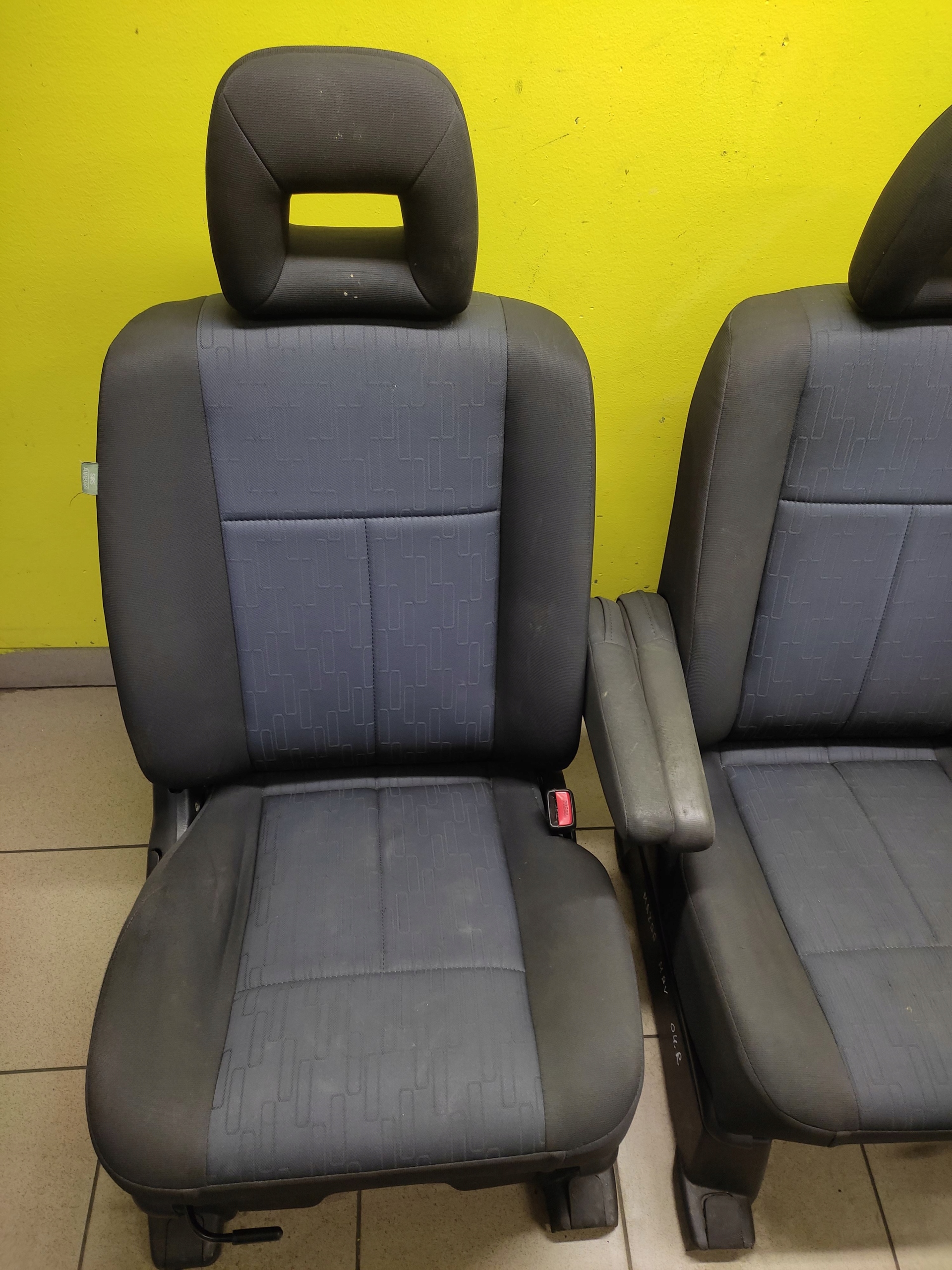 MAZDA MPV KOMPLET seats front