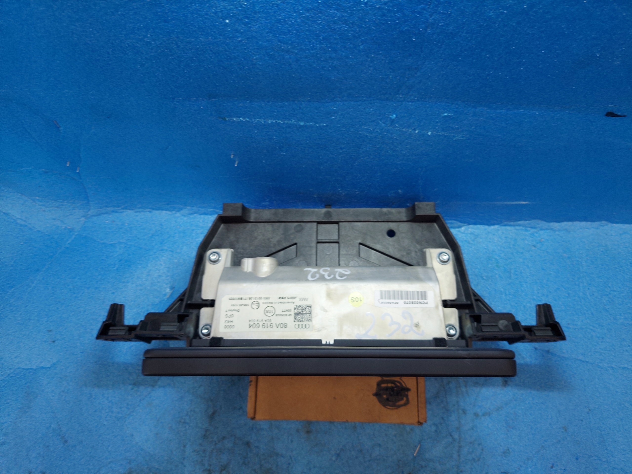 Ekran navigation devices AUDI Q5 8A0919604