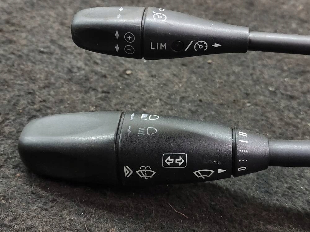 MANETKA CZUJNIK SKRETU MERCEDES W211 LIFT Version European