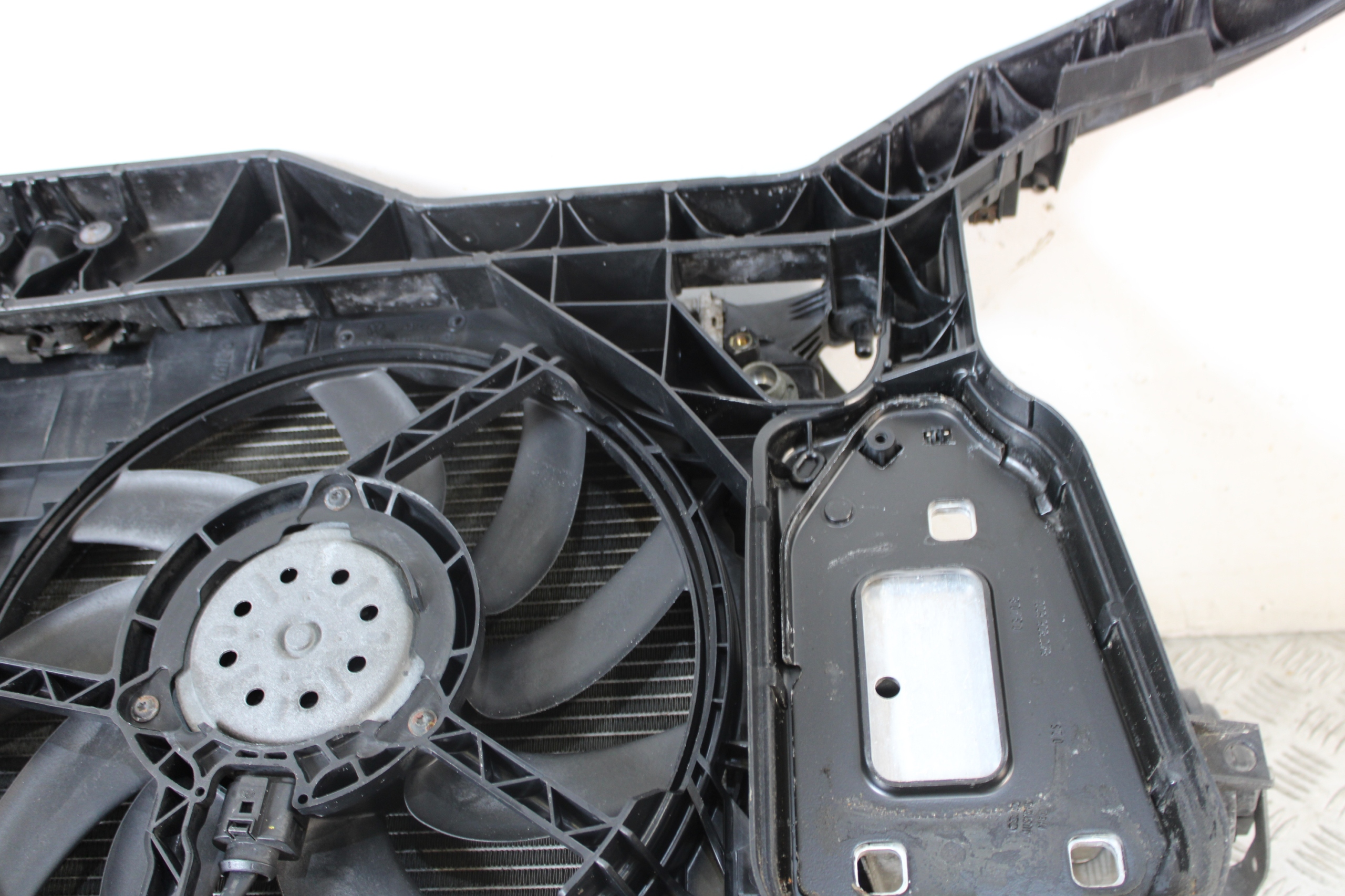 support panel for radiators radiator pillar AUDI A5 8T 8T0 COUPE 2,7 TDI
