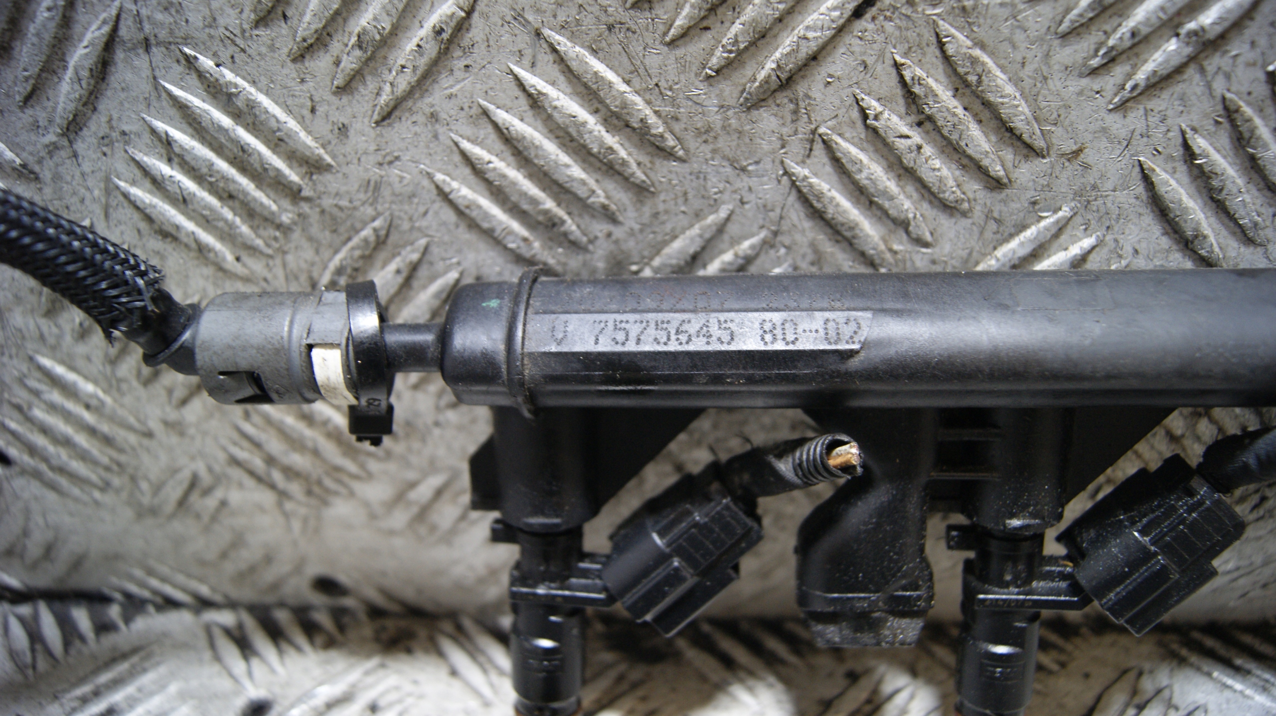 Rampe injection PEUGEOT 207 V757564580