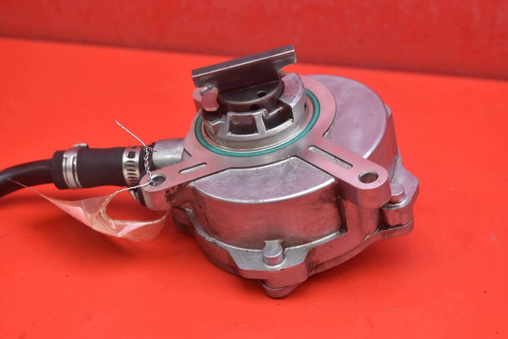pompa VACUM WAKUM BMW E65 3.6 V8 272 KM 01-05