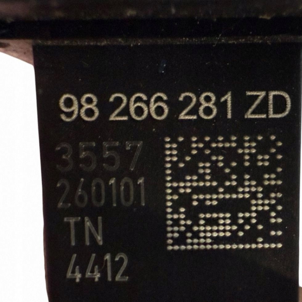 switch button of the opening bonnet boot Citroen C4 X III