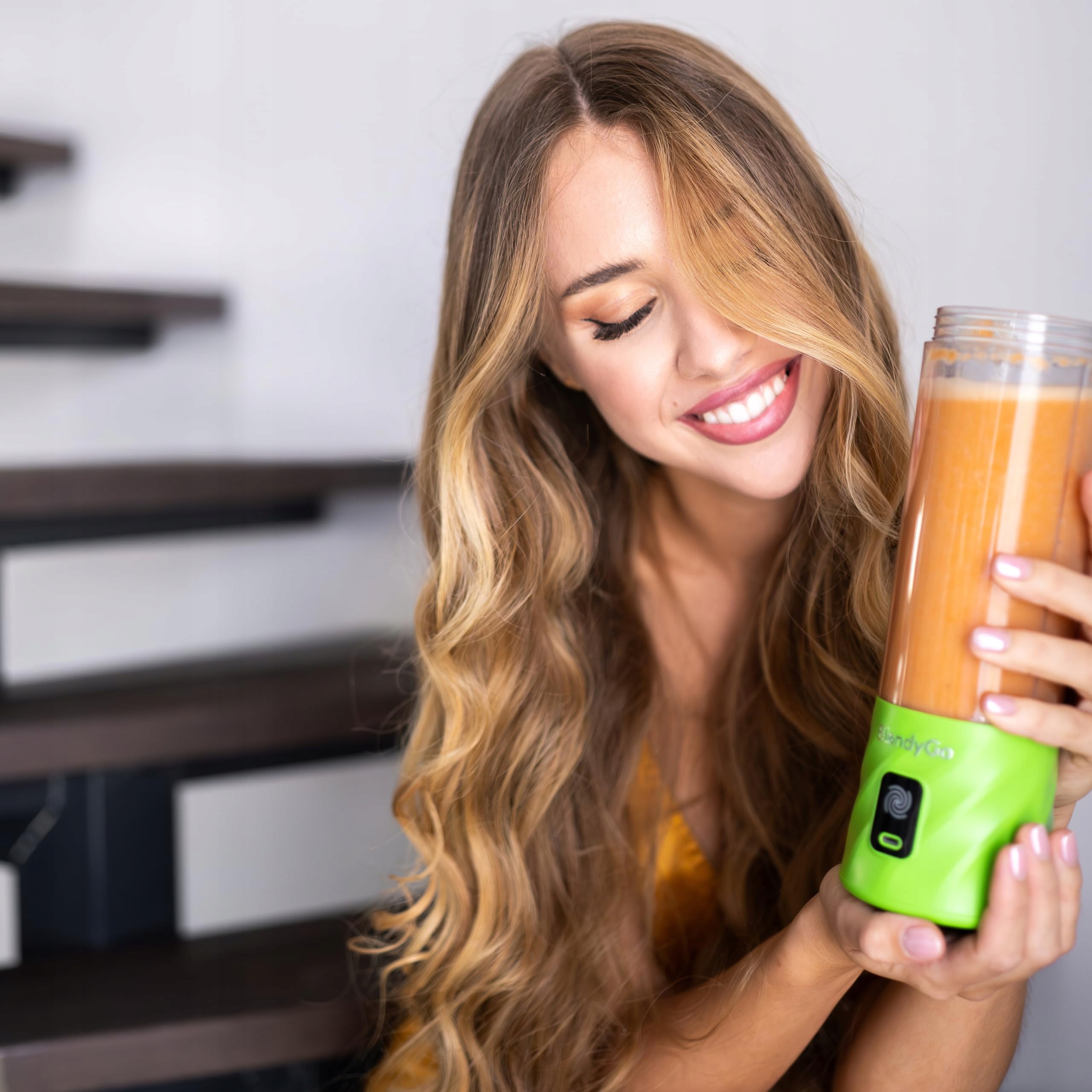 BLENDYGO 3 Blender Do Smoothie Przenośny USB 550ml BPA Free Zielony — miniatura 9