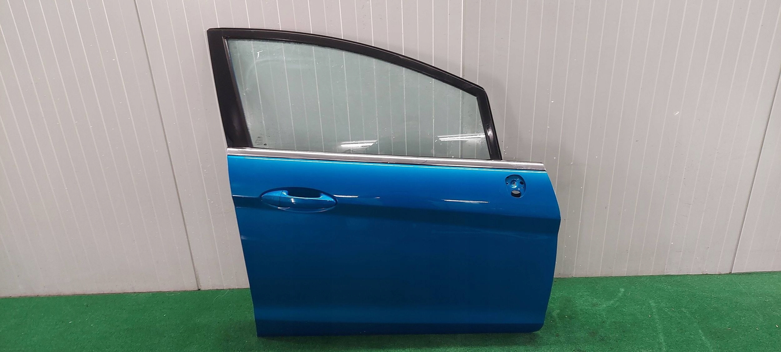 door right front FORD FIESTA MK7 LAK: ZC