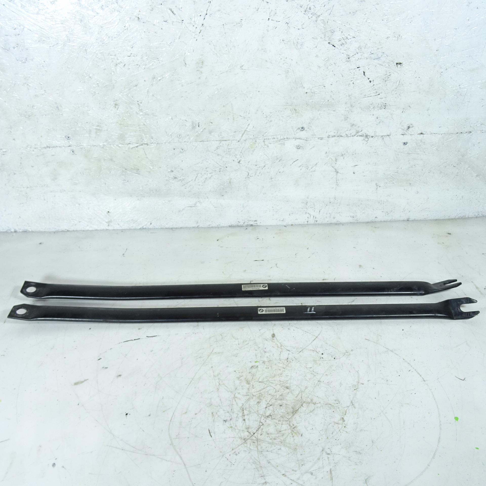 BMW SERIA 1 E87 console right and left brace 716764303