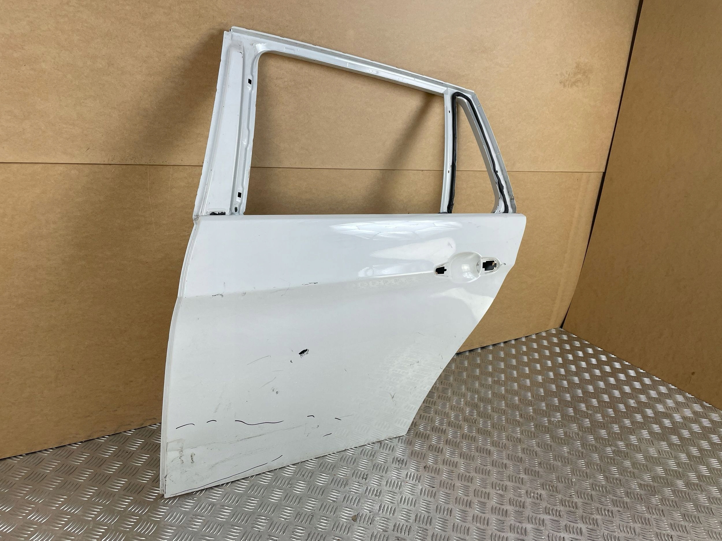 door left rear part left rear. BMW 3 III E91 KOMBI 2004-2012