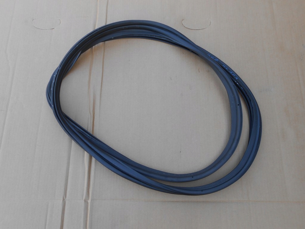 PEUGEOT 2008 USZCZELKA KLAPY BAGAŻNIKA