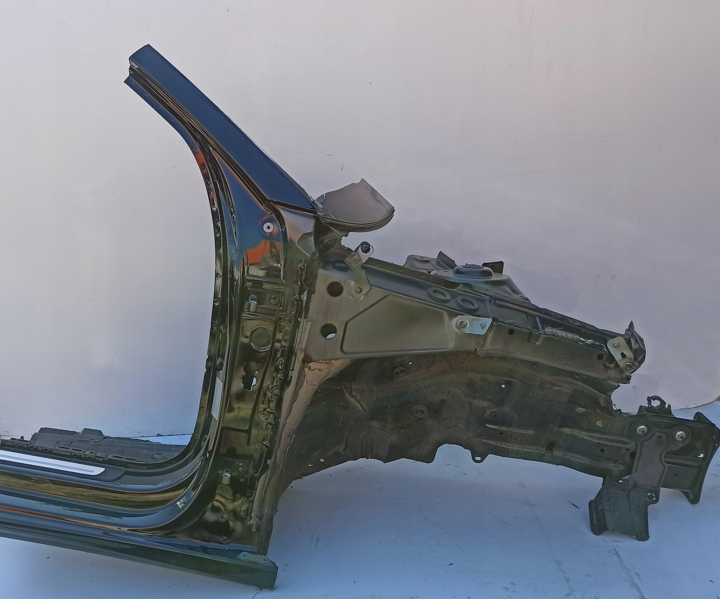 AUDI A3y ЧЕТВЕРТИНА ЛОНЖЕРОН ПРАВИЙ ПЕРЕД Ly9t