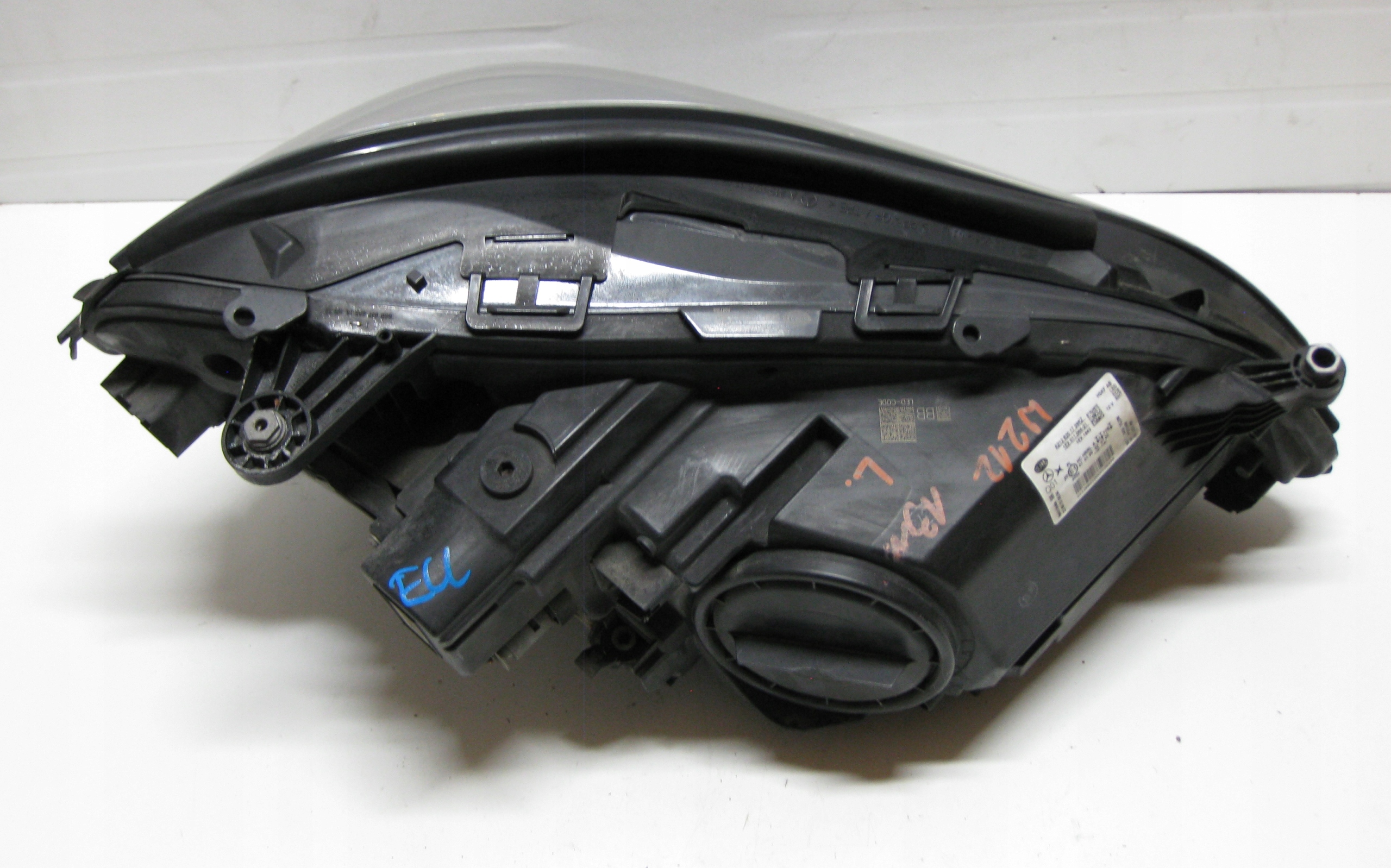MERCEDES W212 LIFT E KLASA 13R light LED light left front A2128201739KZ