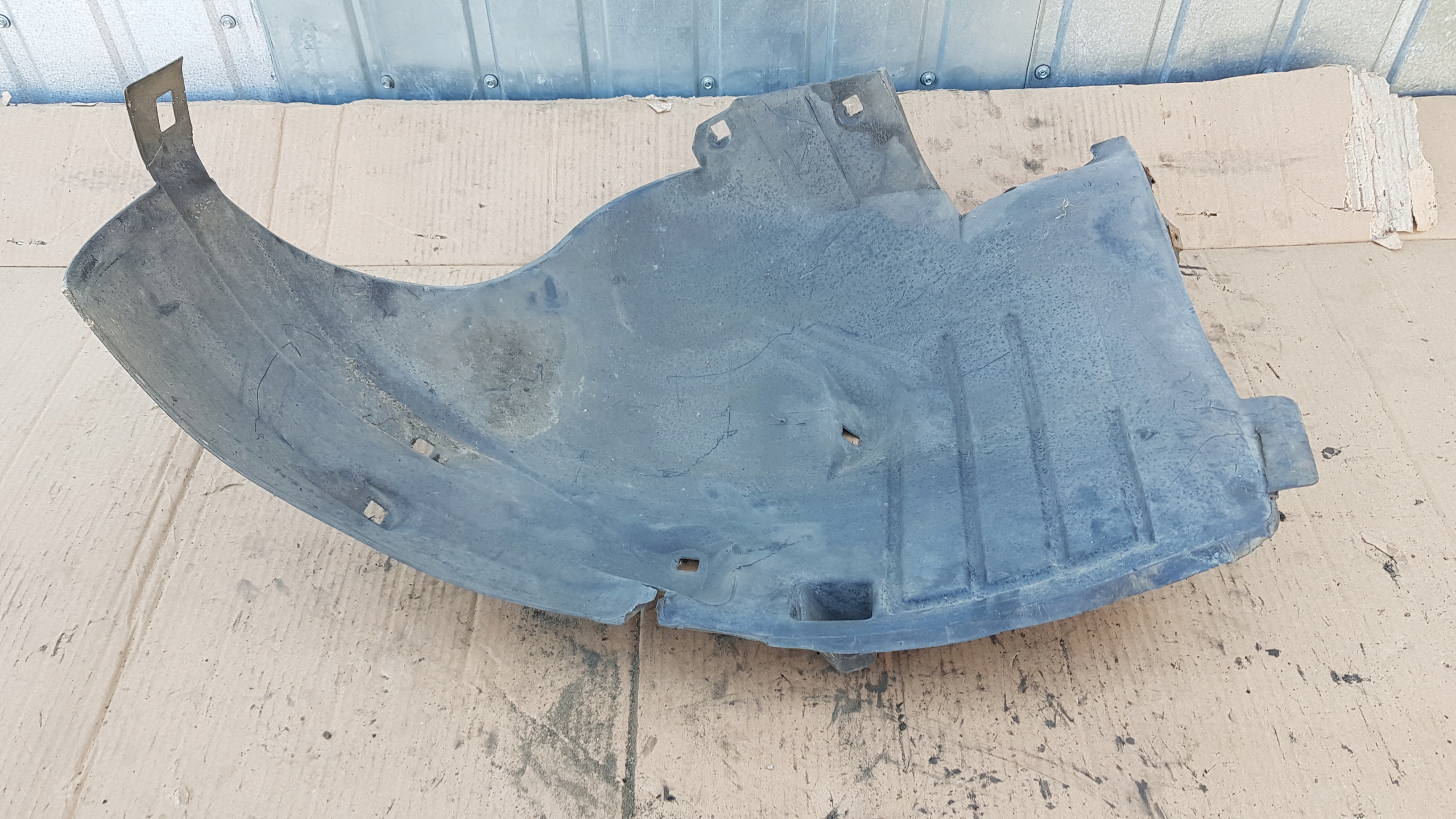 MERCEDES s-klasa W220 mudguard left front A2206980530