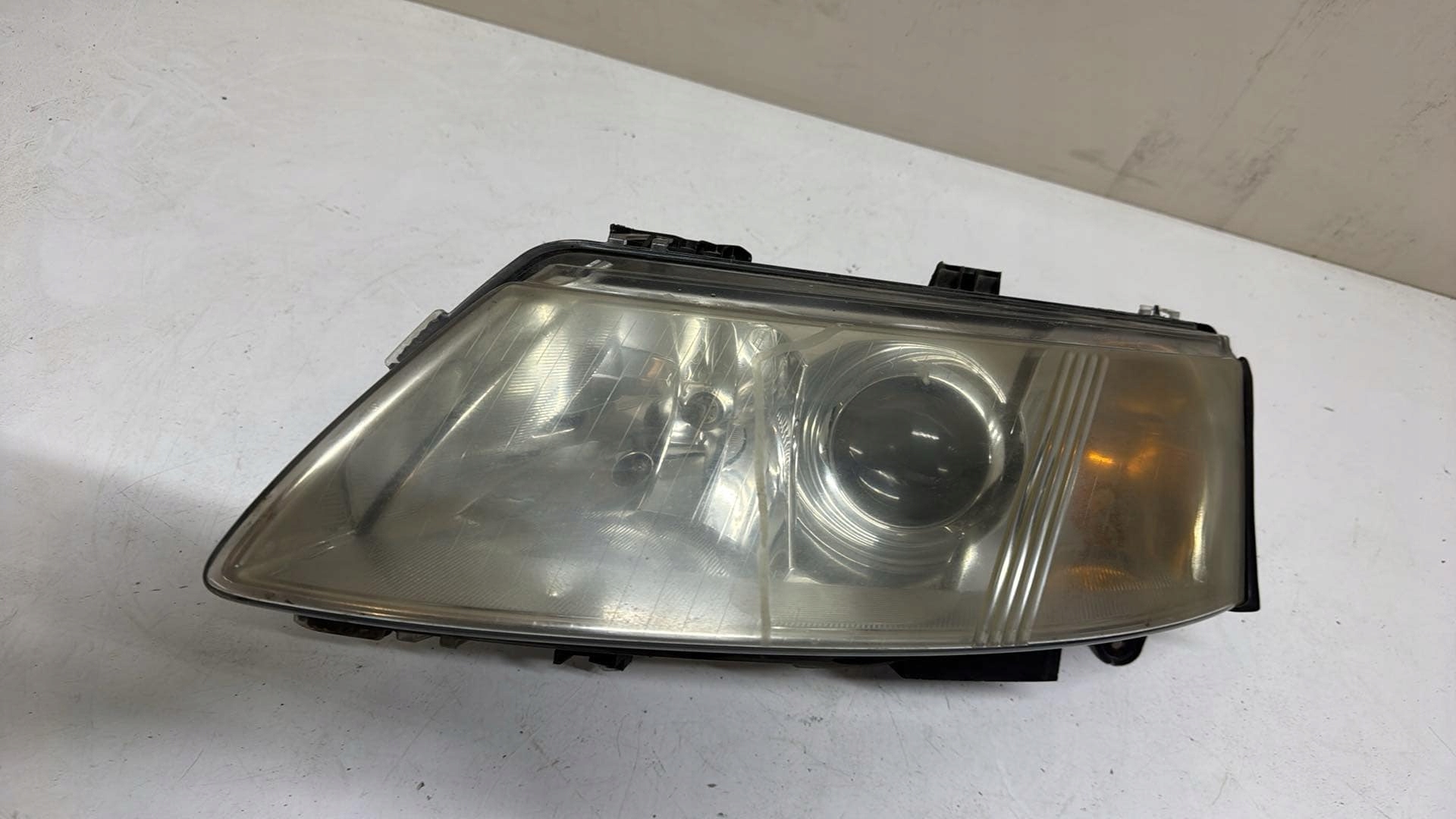 REFLEKTOR left light left front SAAB 93 9-3 XENON PRZEDLIFT 02-07 EUROPA