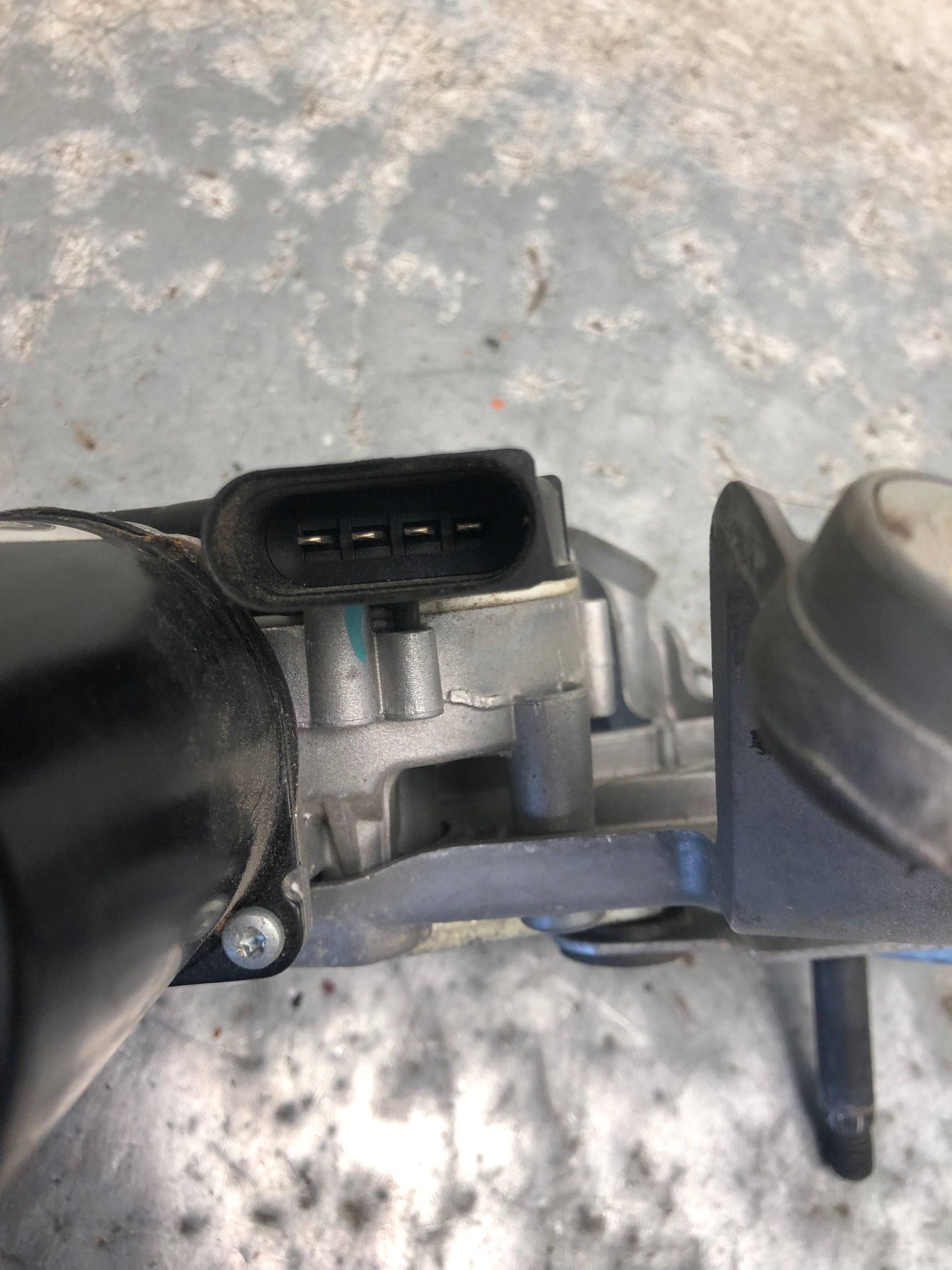 wiper mechanism right front FORD S-MAX MK2 W000052208