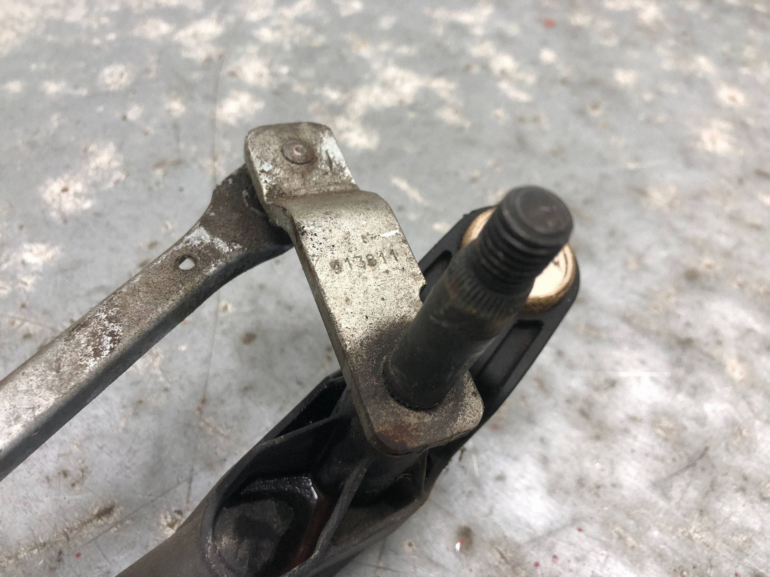 Wischergestänge RENAULT MEGANE III 28000001R