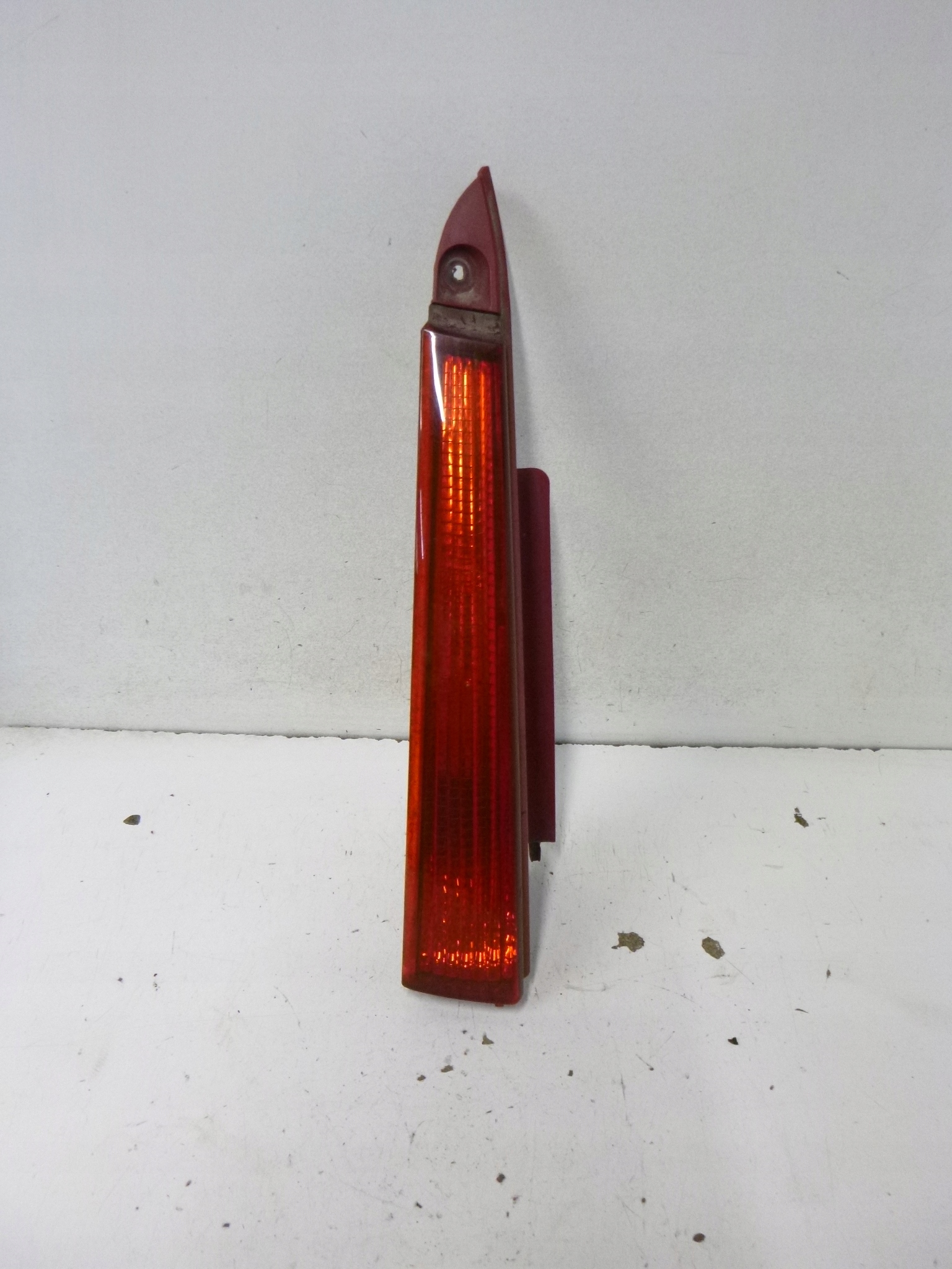 light rear left upper Citroen C4 5D 05r.