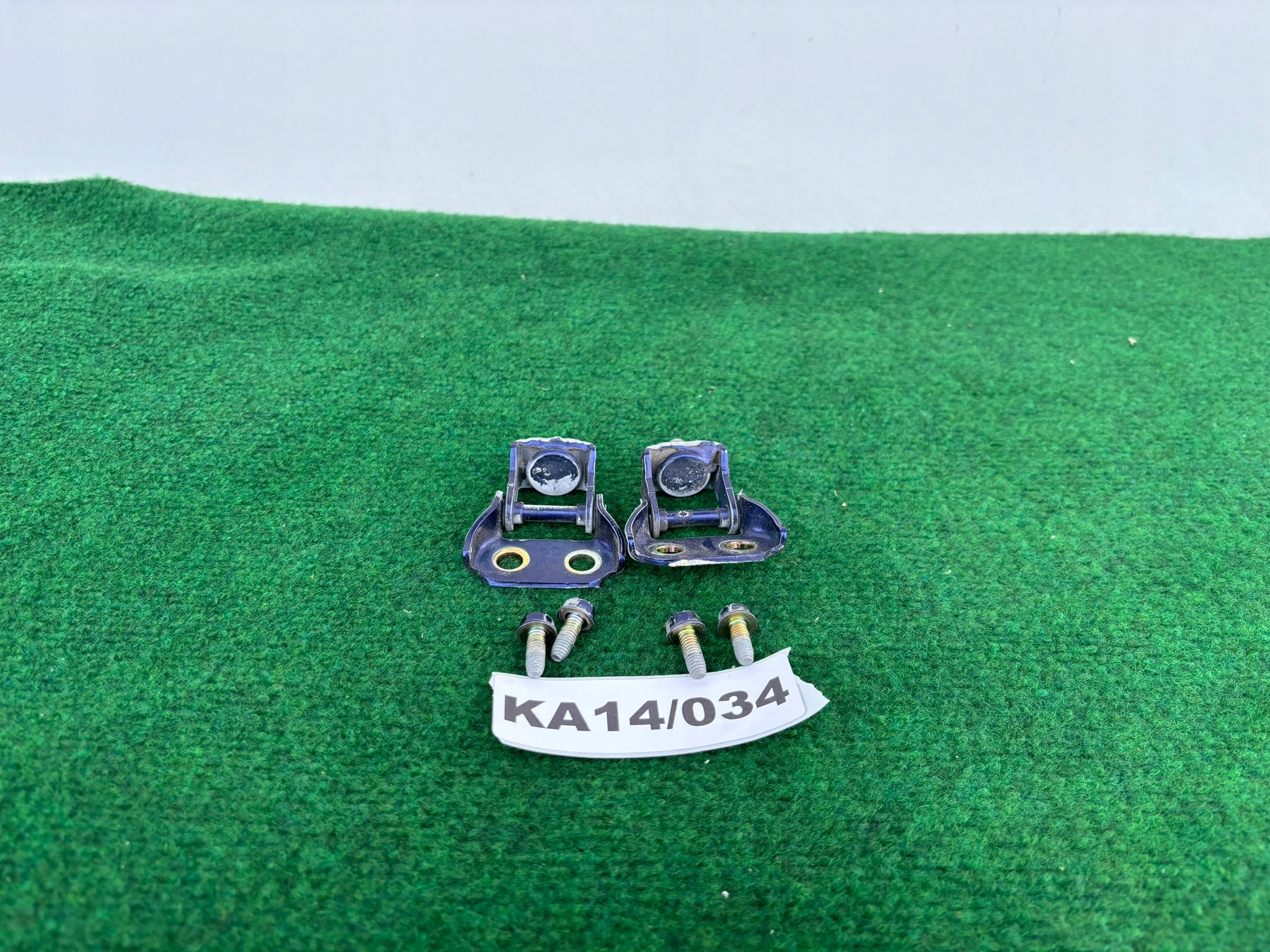 MAZDA 6 VI 02-08 ROK hinges bonnet screws KA14/034